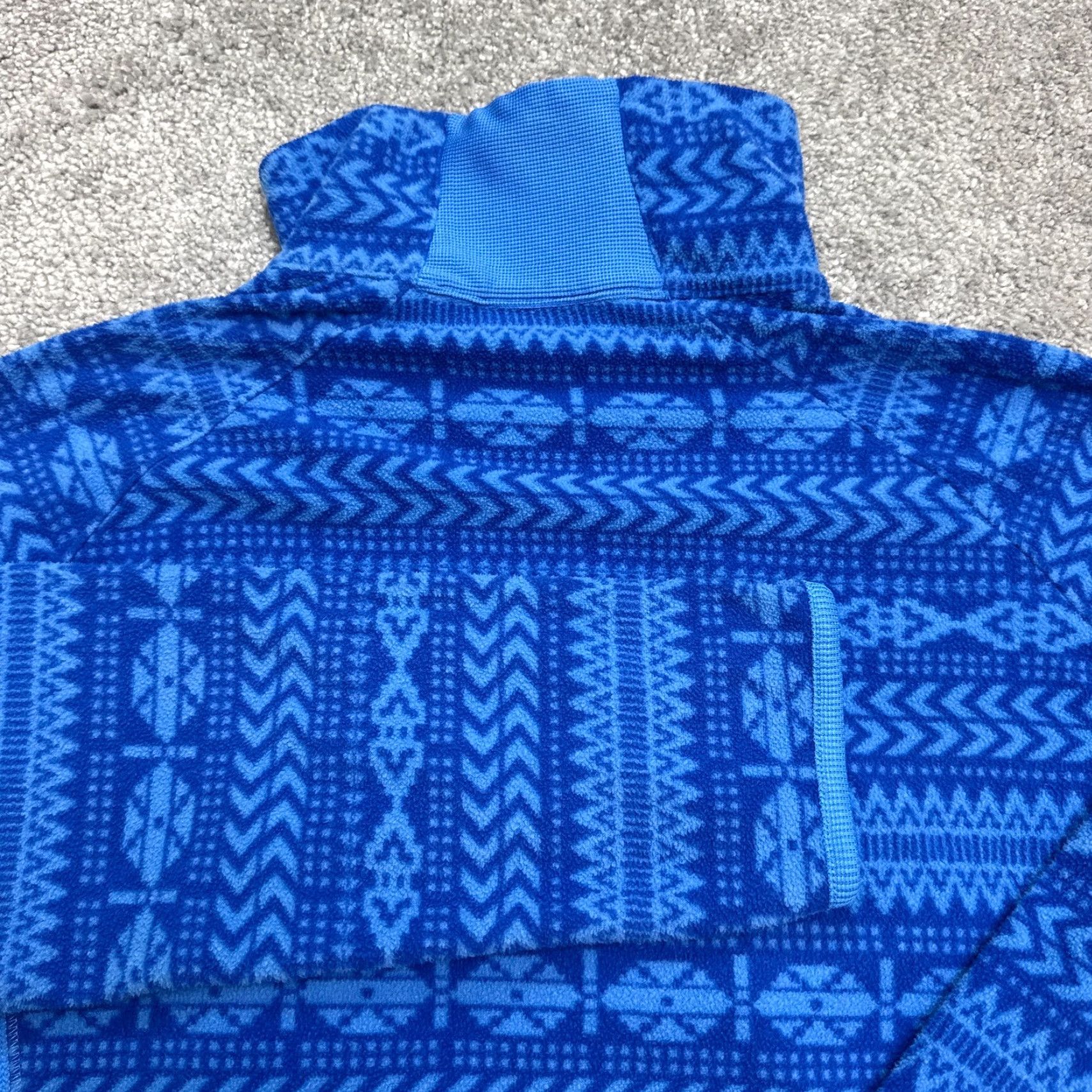 Vintage Columbia Sweatshirt Womens Medium Blue Geometric Aztec 1/4 Zip Pullover Jacket Size M / US 6-8 / IT 42-44 - 4 Thumbnail