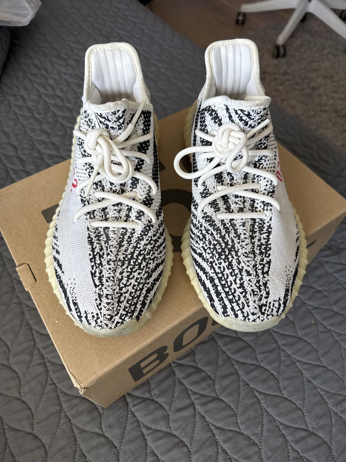 Yeezy Zebras - Yeezy 350 V2 Size US 10 / EU 43 - 4 Thumbnail