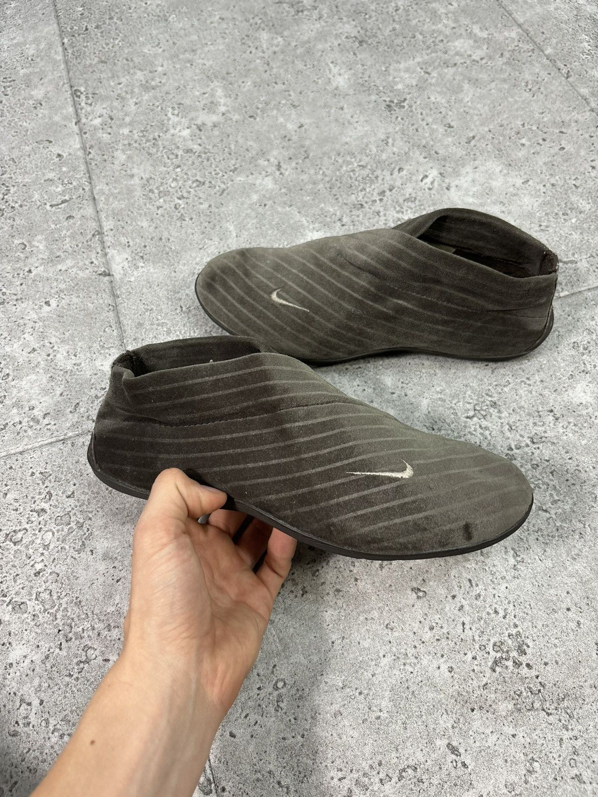 Japanese Brand × Nike × Vintage Rare Japan Trainers Nike Velvet Swoosh Logo 2000s Size US 8 / EU 41 - 1 Thumbnail
