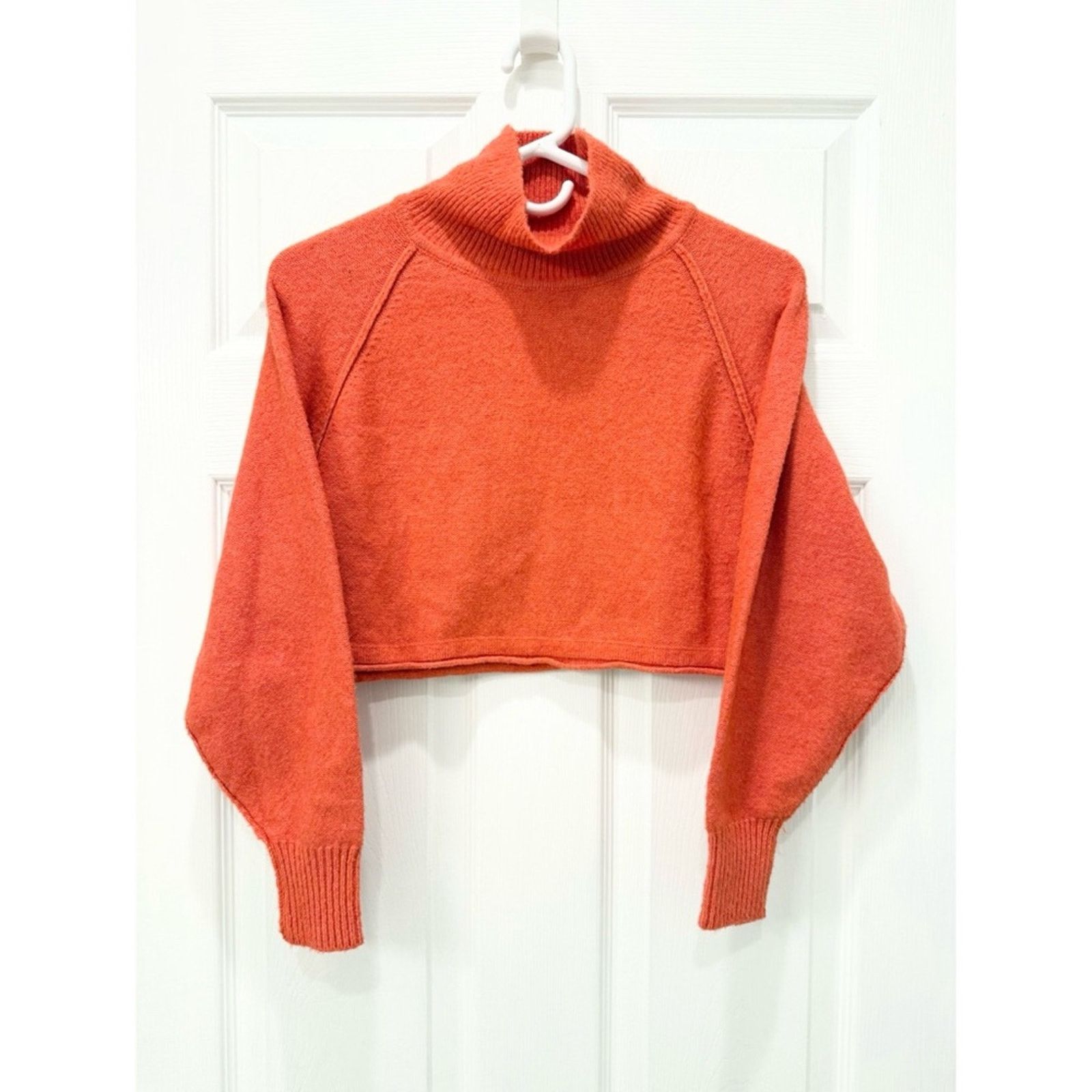 Urban Outfitters Urban Outfitters Kyla Cropped Turtleneck Sweater XS Size XS / US 0-2 / IT 36-38 - 1 Thumbnail