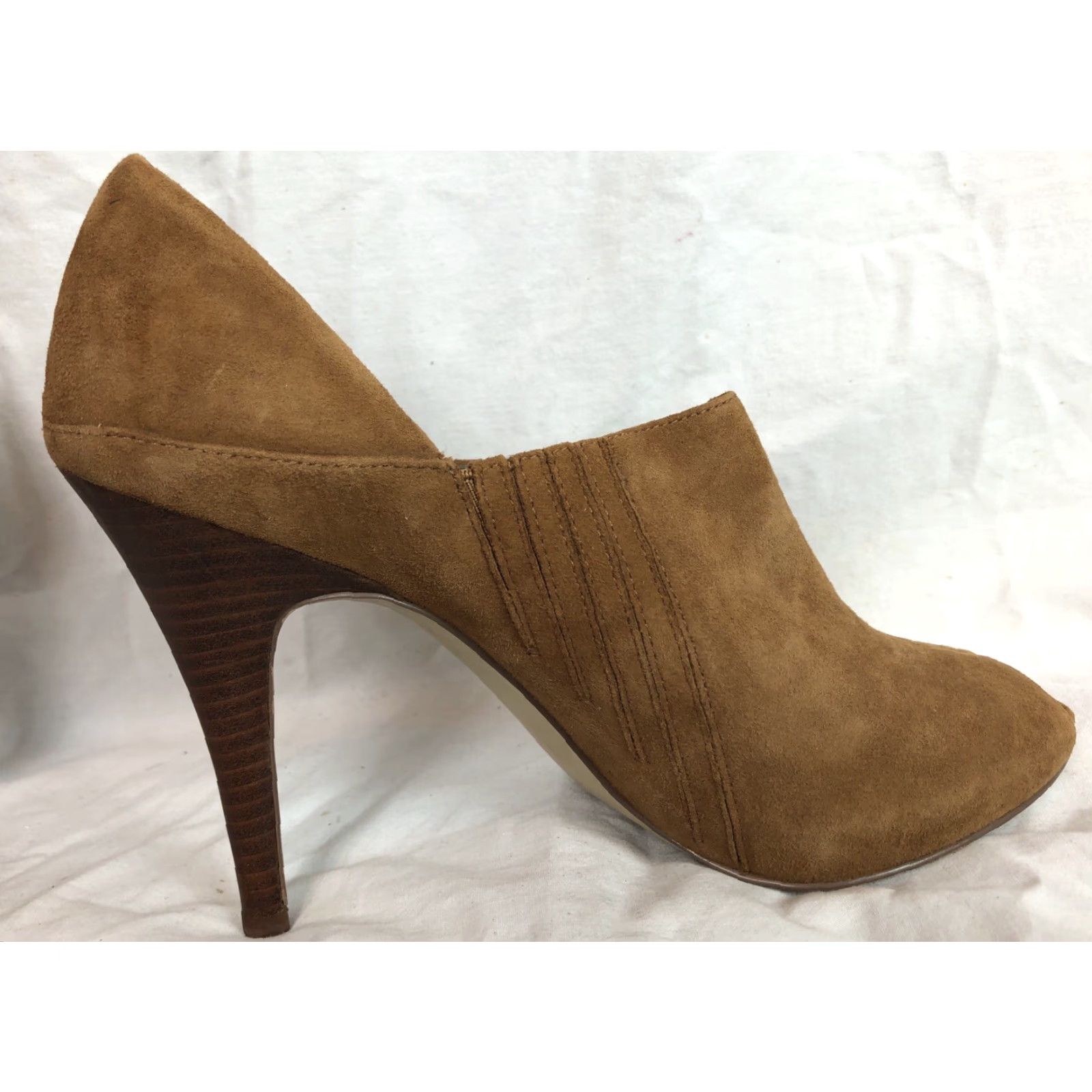 Guess GUESS Peep Toe Pump Womens 8 Camel Brown Suede 4 1/2” Heel Elastic Panels Pump Stiletto Shoes Size US 8 / IT 38 - 6 Thumbnail