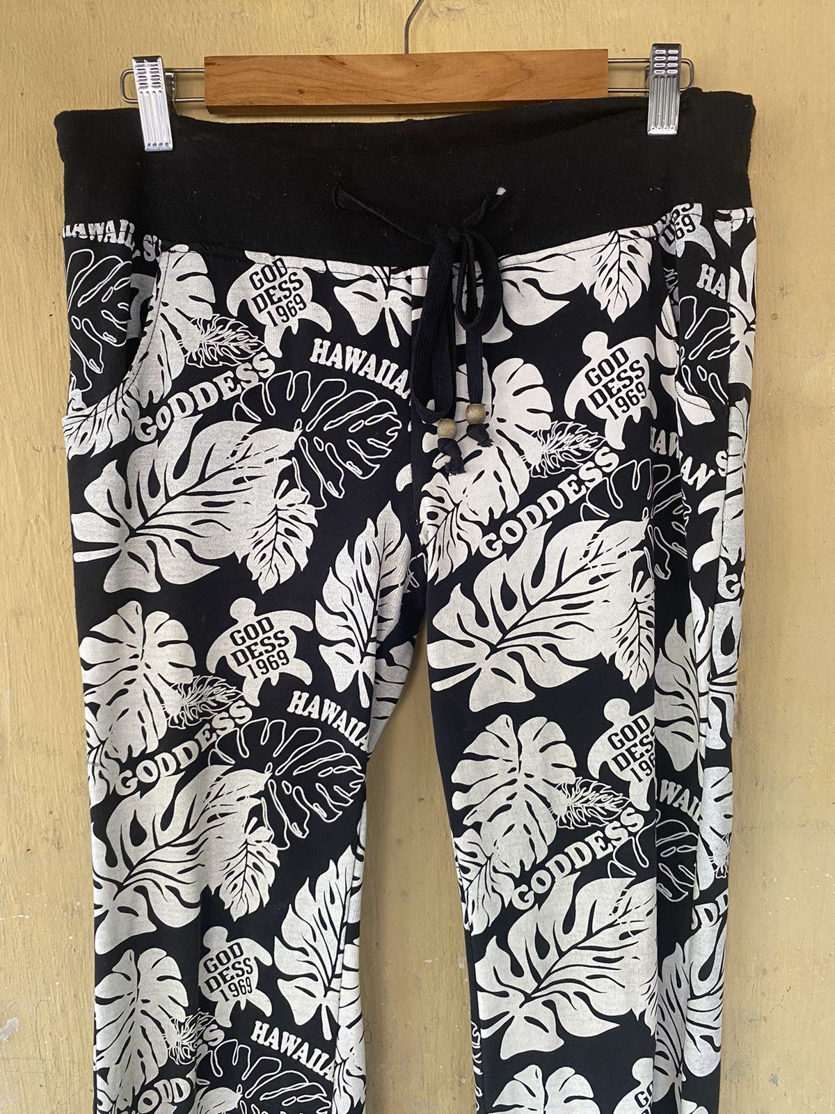Japanese Brand Team Goddis Gyonan Chisasaki Hawaii Flowers Japanese Brand Size 30" / US 8 / IT 44 - 3 Thumbnail