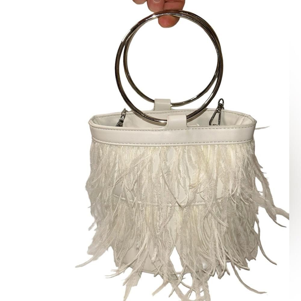 Designer Francesca’s l NWOT Jayleen Feather O-Ring Handbag Size ONE SIZE - 2 Thumbnail