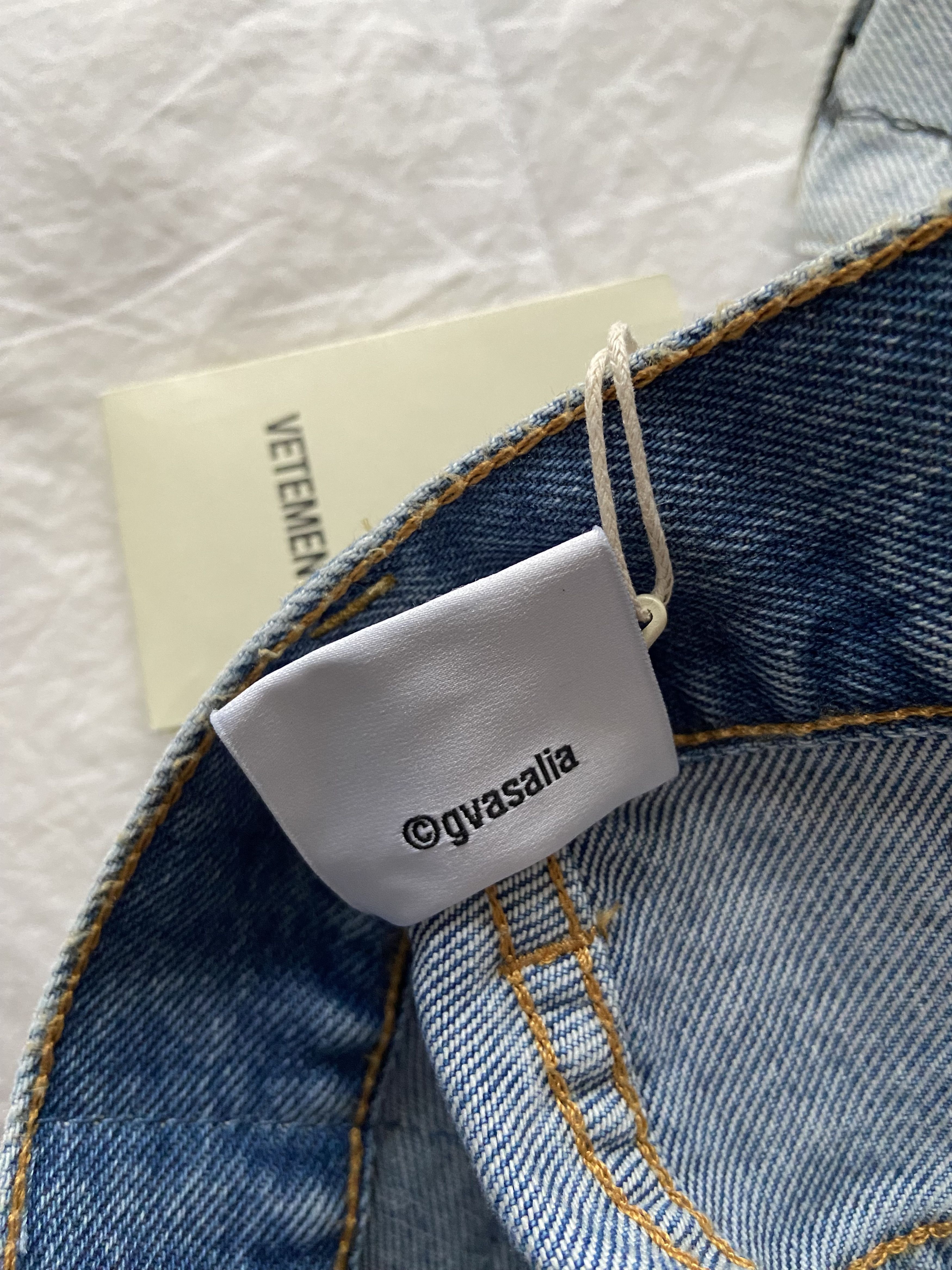 Vetements Vetements tattoo star light blue straight denim Size US 32 / EU 48 - 10 Thumbnail