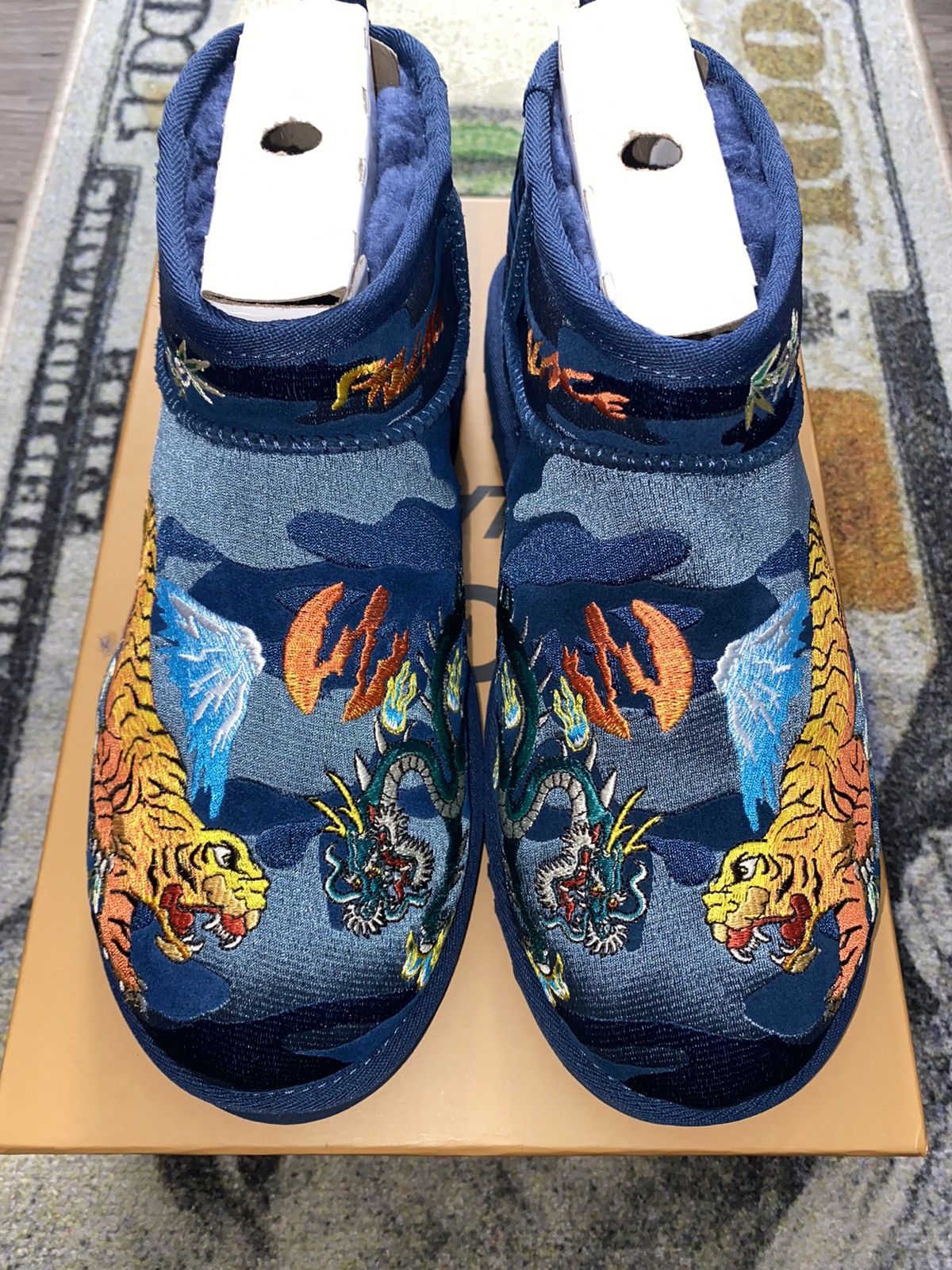 Palace × Ugg UGG Tasman Slipper Palace Navy Camo Size US 10 / EU 43 - 4 Thumbnail