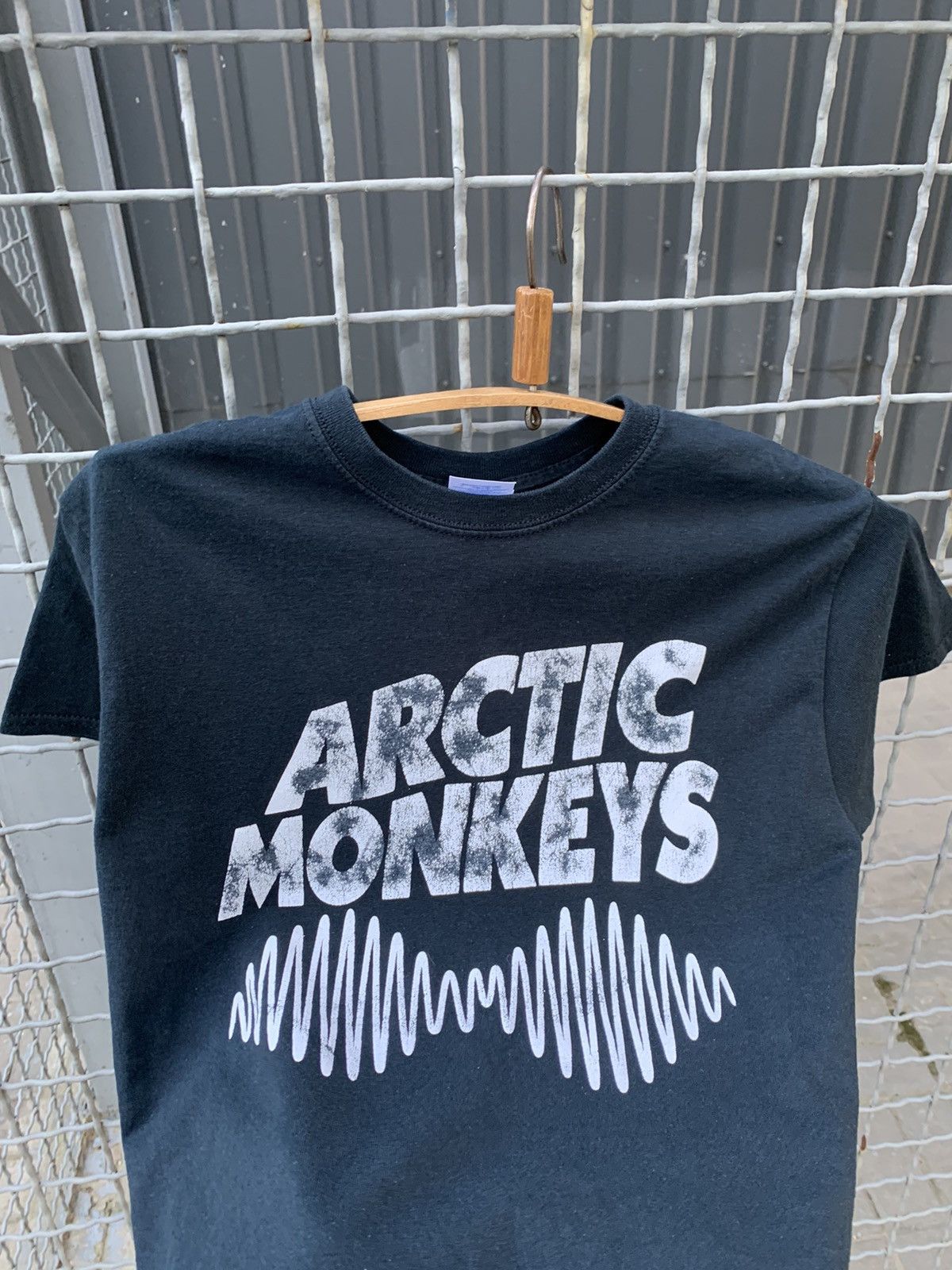 Band Tees Vintage Arctic Monkeys Graphic Tee Band Tour Shirt Size US S / EU 44-46 / 1 - 6 Thumbnail