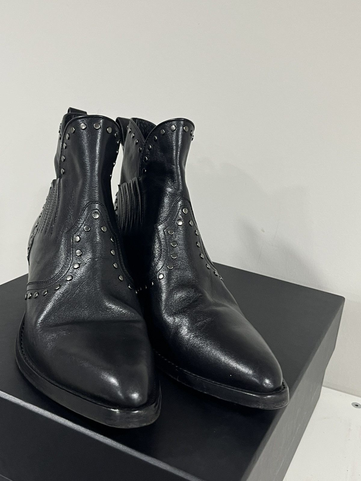 Saint Laurent Paris Studded Dakota Chelsea Boots 41.5 Size US 8.5 / EU 41-42 - 9 Thumbnail