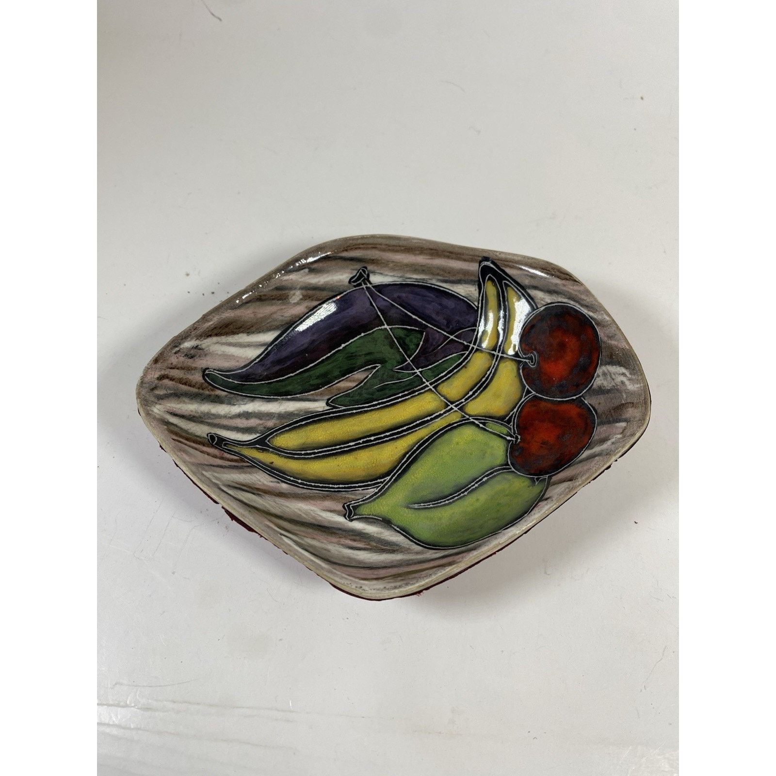 Handmade Italian art pottery sgraffito San Marino dish Leather bottom Size ONE SIZE - 6 Thumbnail
