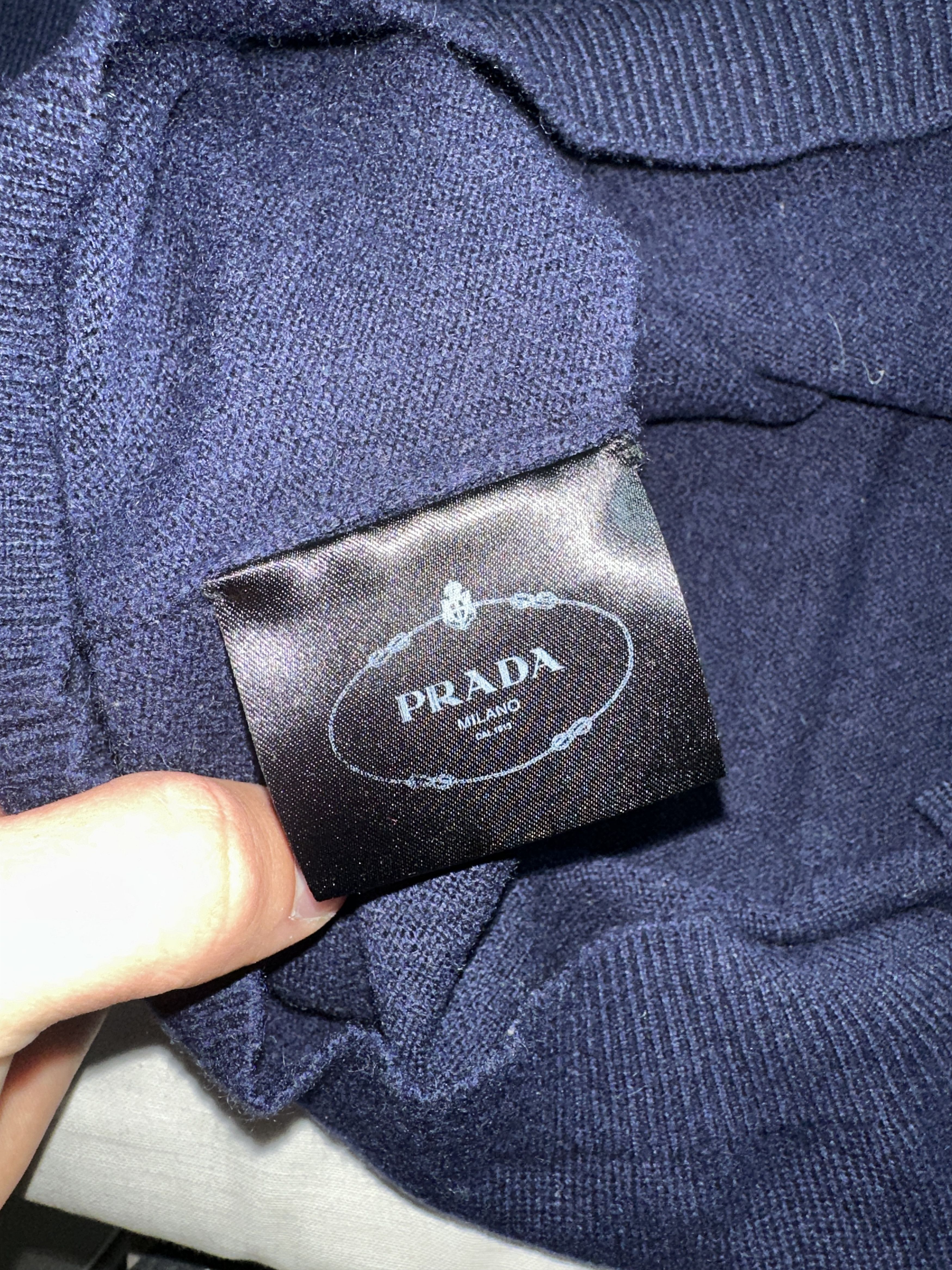 Prada Prada Button-Back Reversed Cardigan Size IT 42 Wool Knit Size M / US 6-8 / IT 42-44 - 15 Thumbnail
