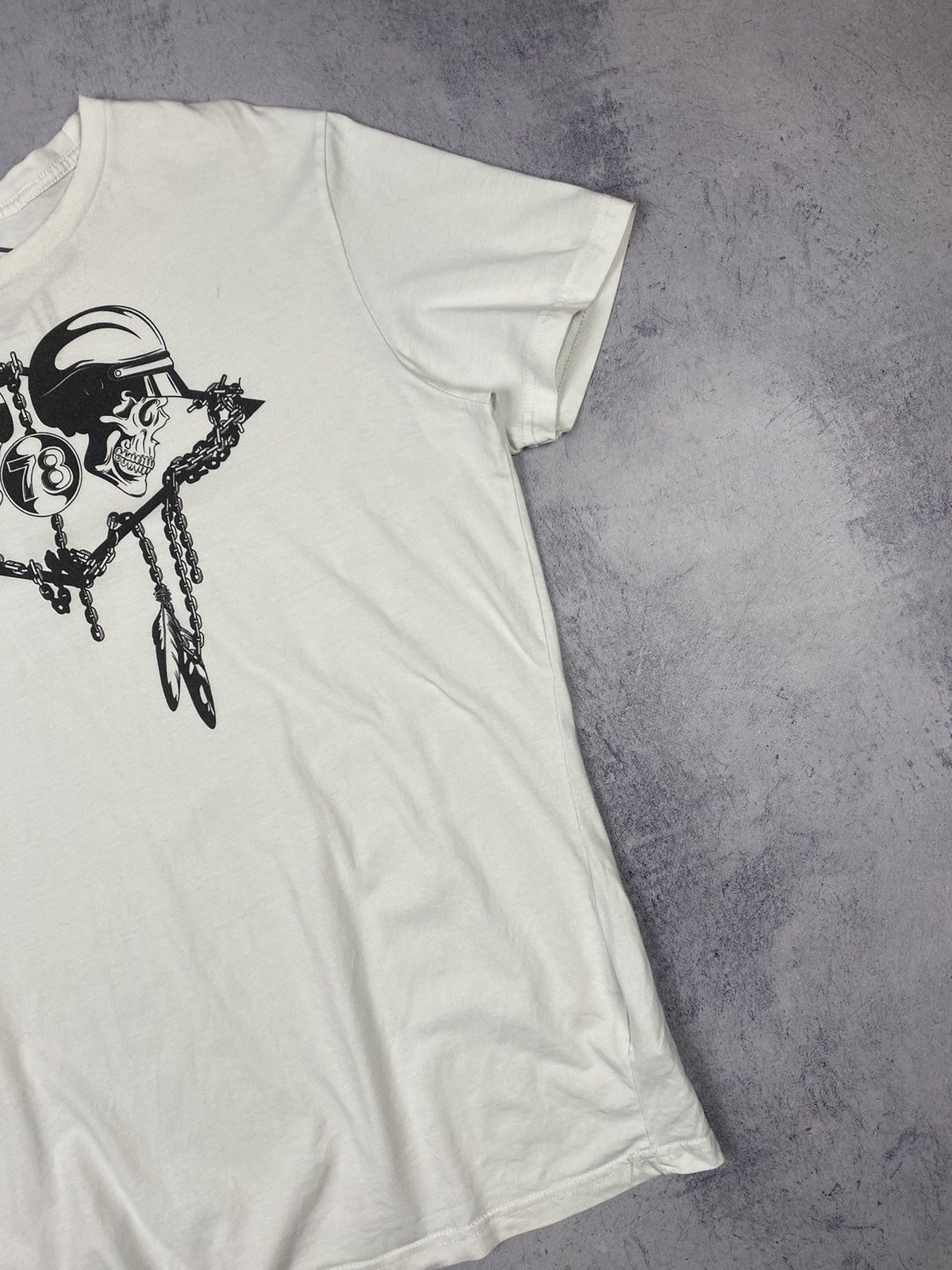 Diesel Vintage 00s Diesel Skulls Biker Motorcycle Y2K Tee Size US L / EU 52-54 / 3 - 3 Thumbnail