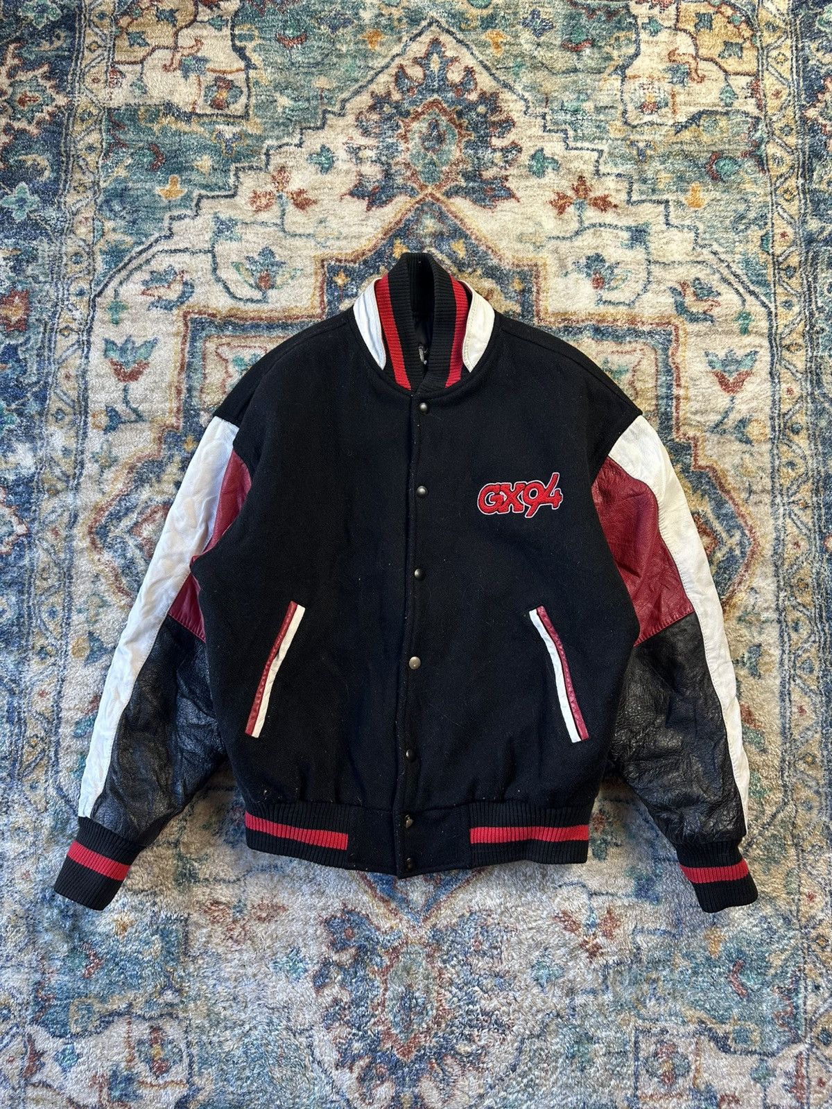 Vintage Vintage GX94 Wolf Varsity Jacket Small Size US S / EU 44-46 / 1 - 1 Thumbnail