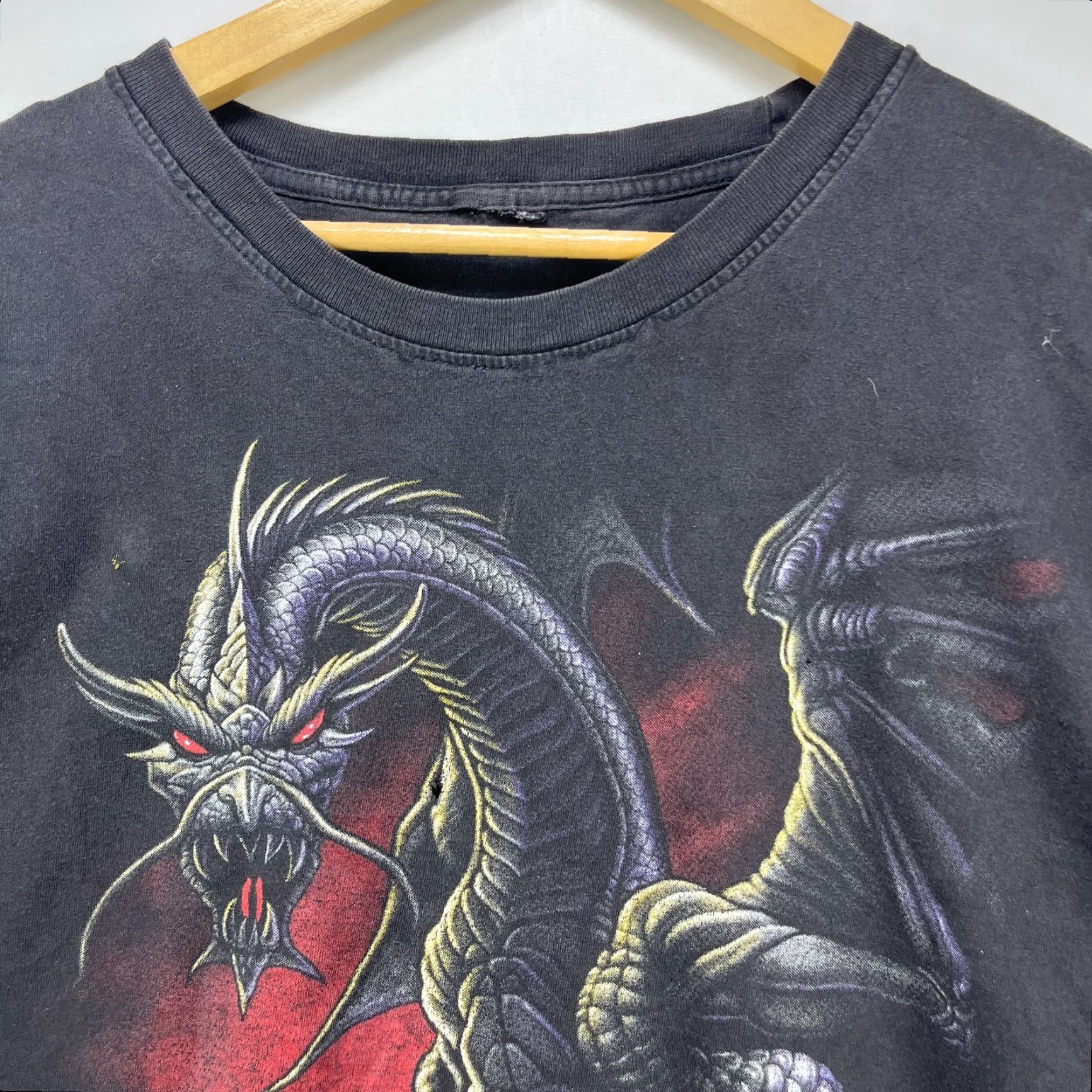 Vintage VINTAGE Dragon Sun Faded Art T-Shirt 2XL Black Men Short Sleeve T-Shirt Dragon Sun Faded Art Vintage 2XL Mens Shirts Size US XXL / EU 58 / 5 - 3 Thumbnail
