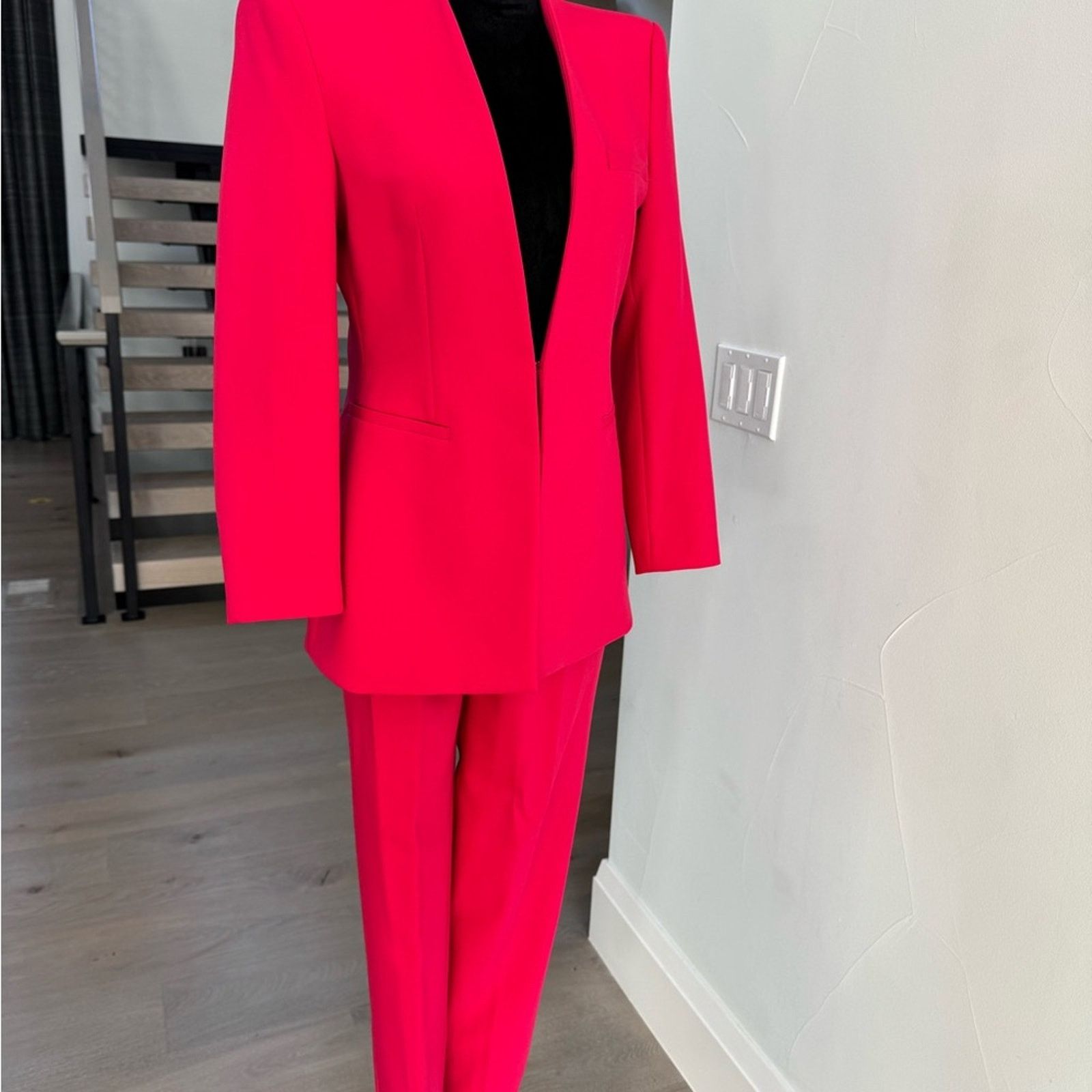 Other Vibrant Pink Suit Set size S Size S / US 4 / IT 40 - 4 Thumbnail