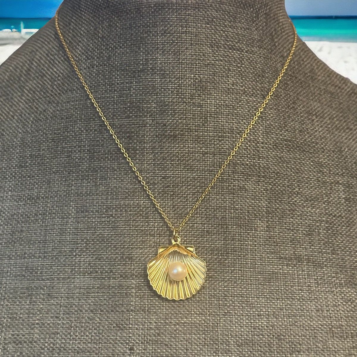 Vintage Vintage clam shell with pearl pendant necklace Size ONE SIZE - 1 Thumbnail