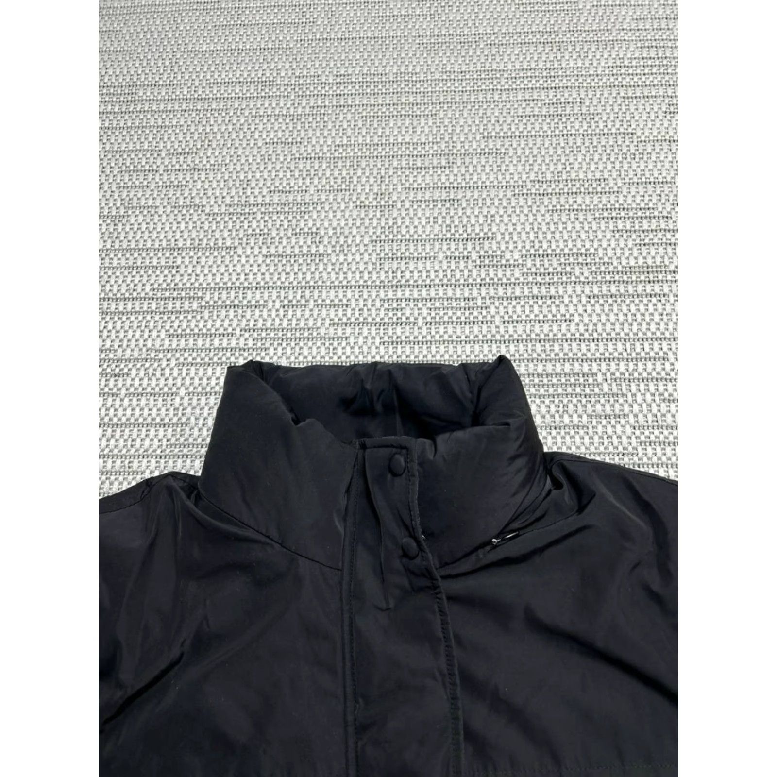 Vintage Armani Jeans Real Down Reversible Jacket Womens 10 Black Front Pockets Wind Protection Size L / US 10 / IT 46 - 3 Thumbnail