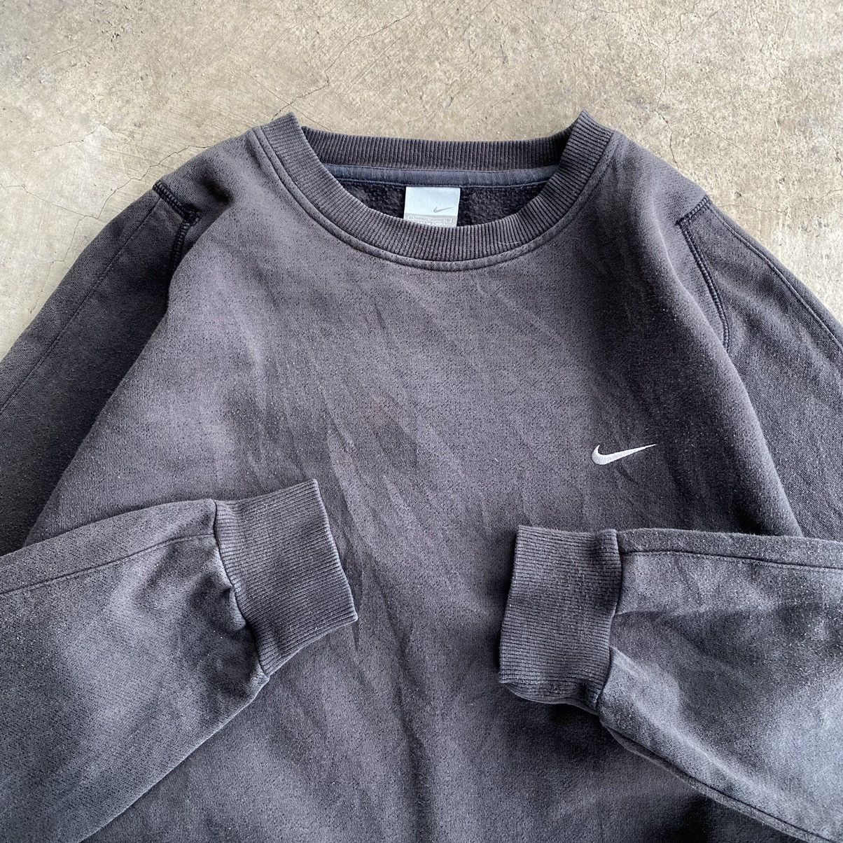 Nike NIKE Swoosh Essential Crewneck Sweatshirt Size US L / EU 52-54 / 3 - 3 Thumbnail