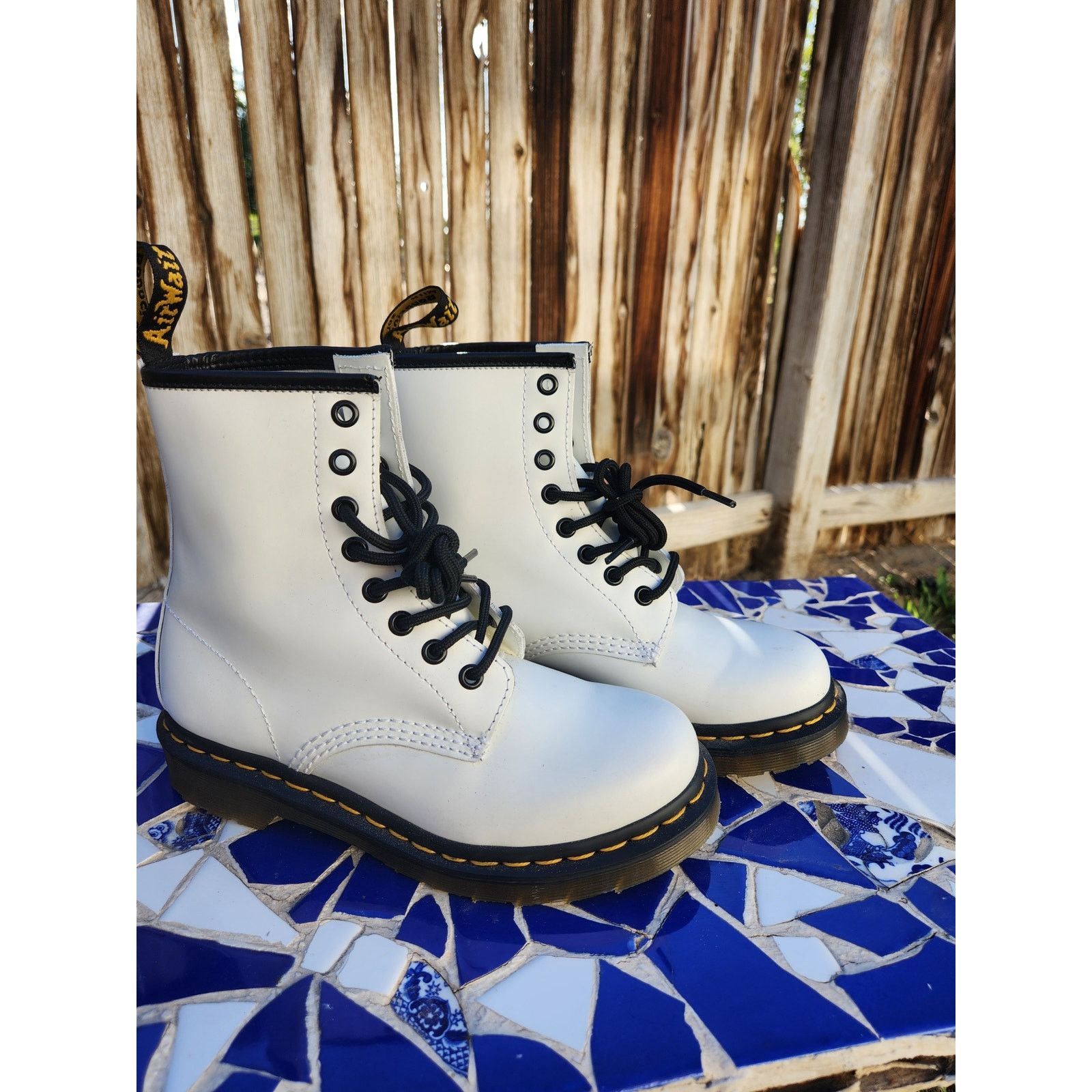 Dr. Martens White Leather Dr Martin's ****New***** sz5 Size US 5 / IT 35 - 1 Thumbnail