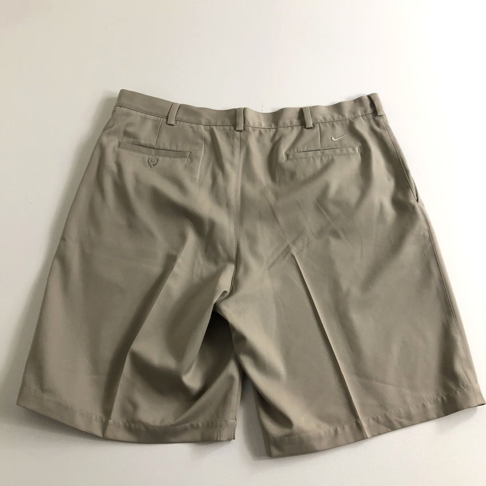 Nike Nike Golf Mens Size 40 Chino Shorts Khaki Pleated Front Activewear Size US 40 / EU 56 - 2 Thumbnail