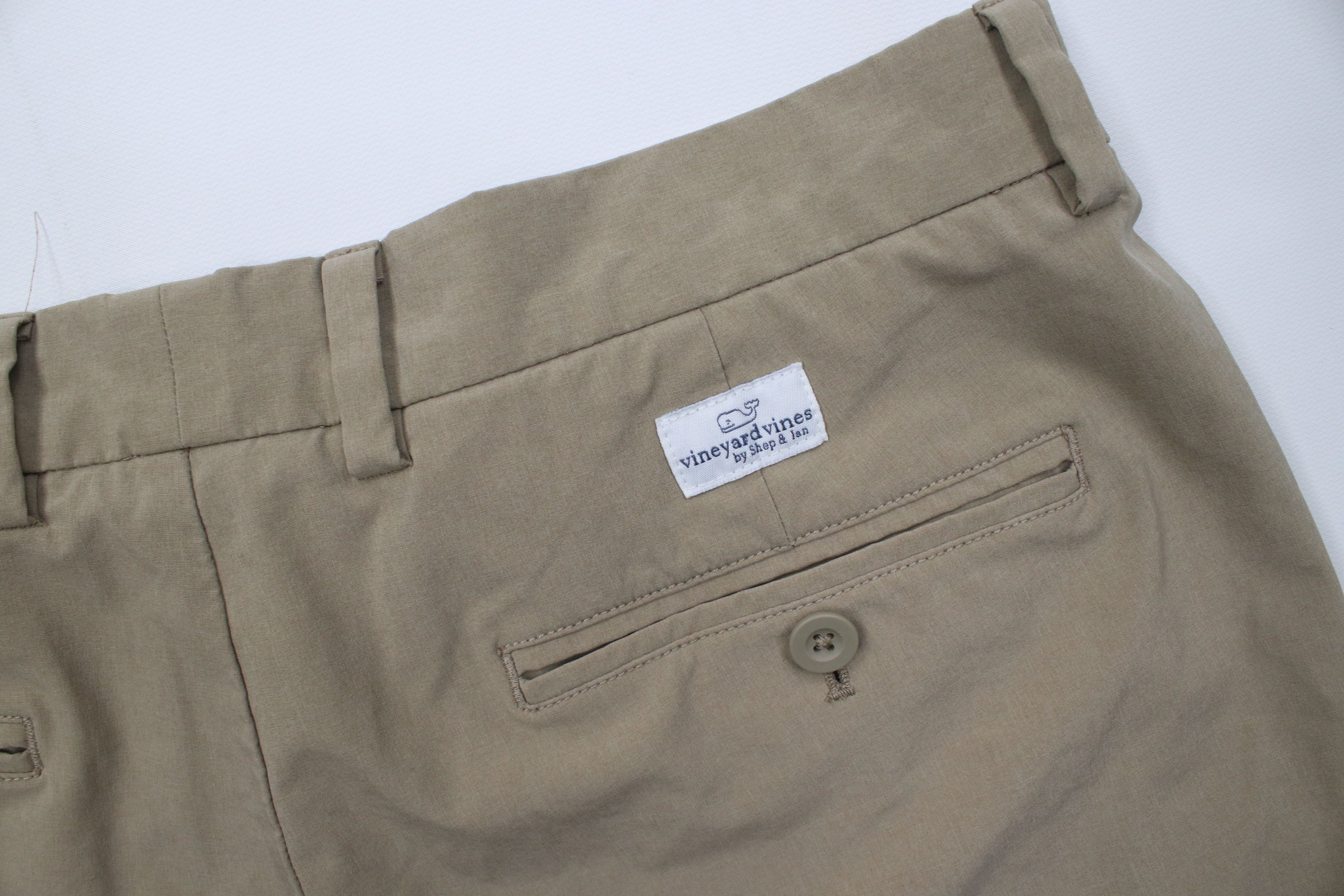 Vineyard Vines Vineyard Vines Tech Knit Breaker Golf Chino Shorts Beige Size US 35 - 13 Thumbnail