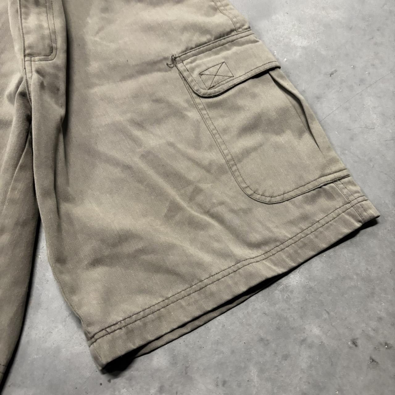 Japanese Brand × Vintage Crazy Vintage Y2K/200s Baggy Khaki Streetwear Skater Style Cargo Shorts! Size US 33 - 4 Thumbnail