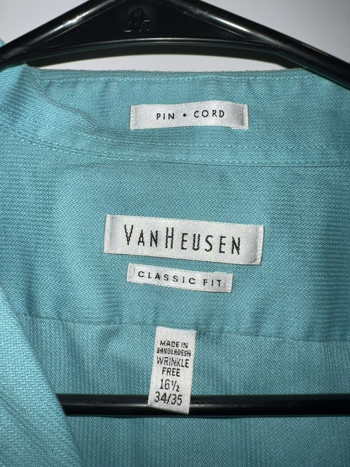 Van Heusen VanHeusen classic fit dress shirt. Size US L / EU 52-54 / 3 - 3 Thumbnail