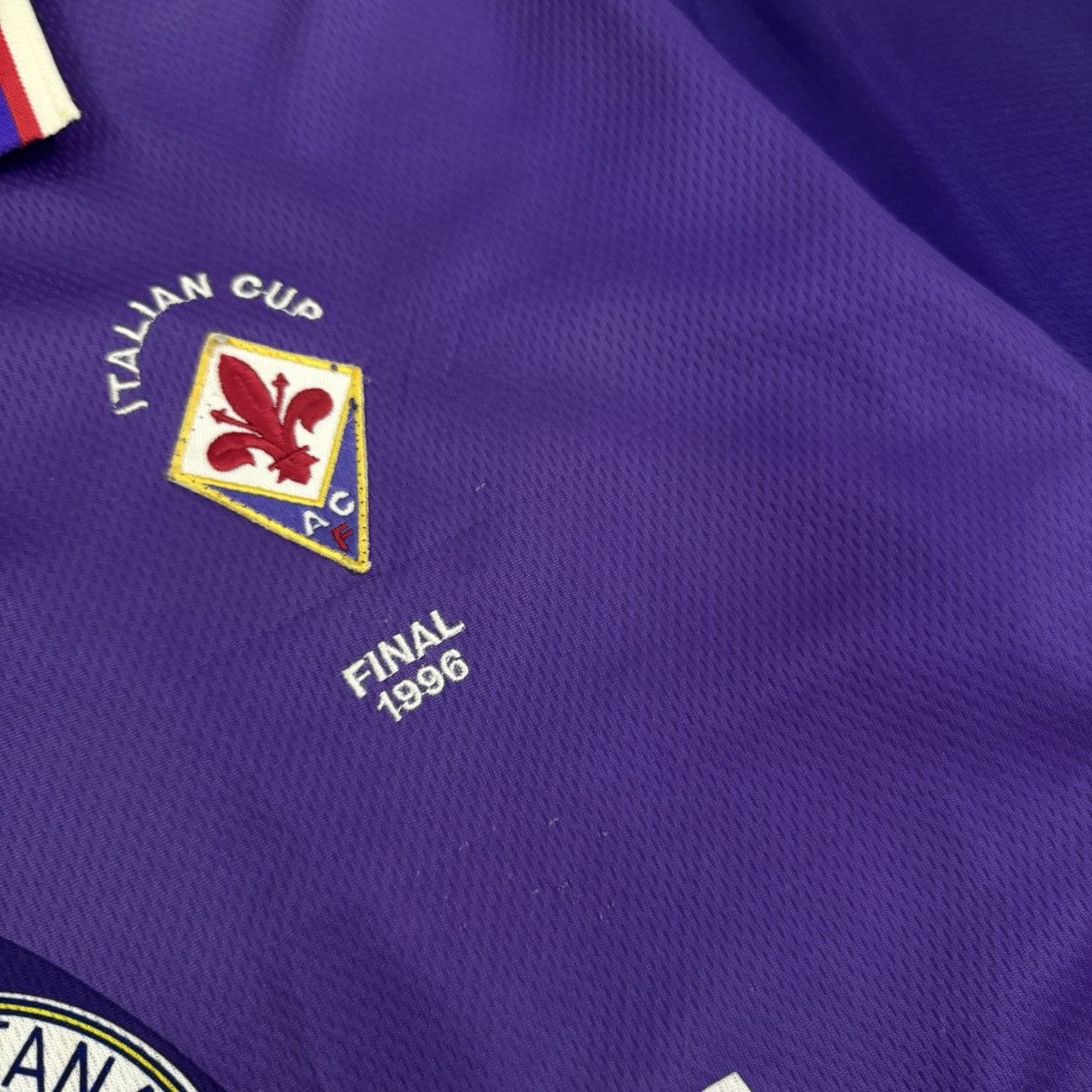 Vintage 🔥 Fiorentina 1995/96 – Reebok Sammontana–Batistuta #9 jersey Size US L / EU 52-54 / 3 - 9 Thumbnail