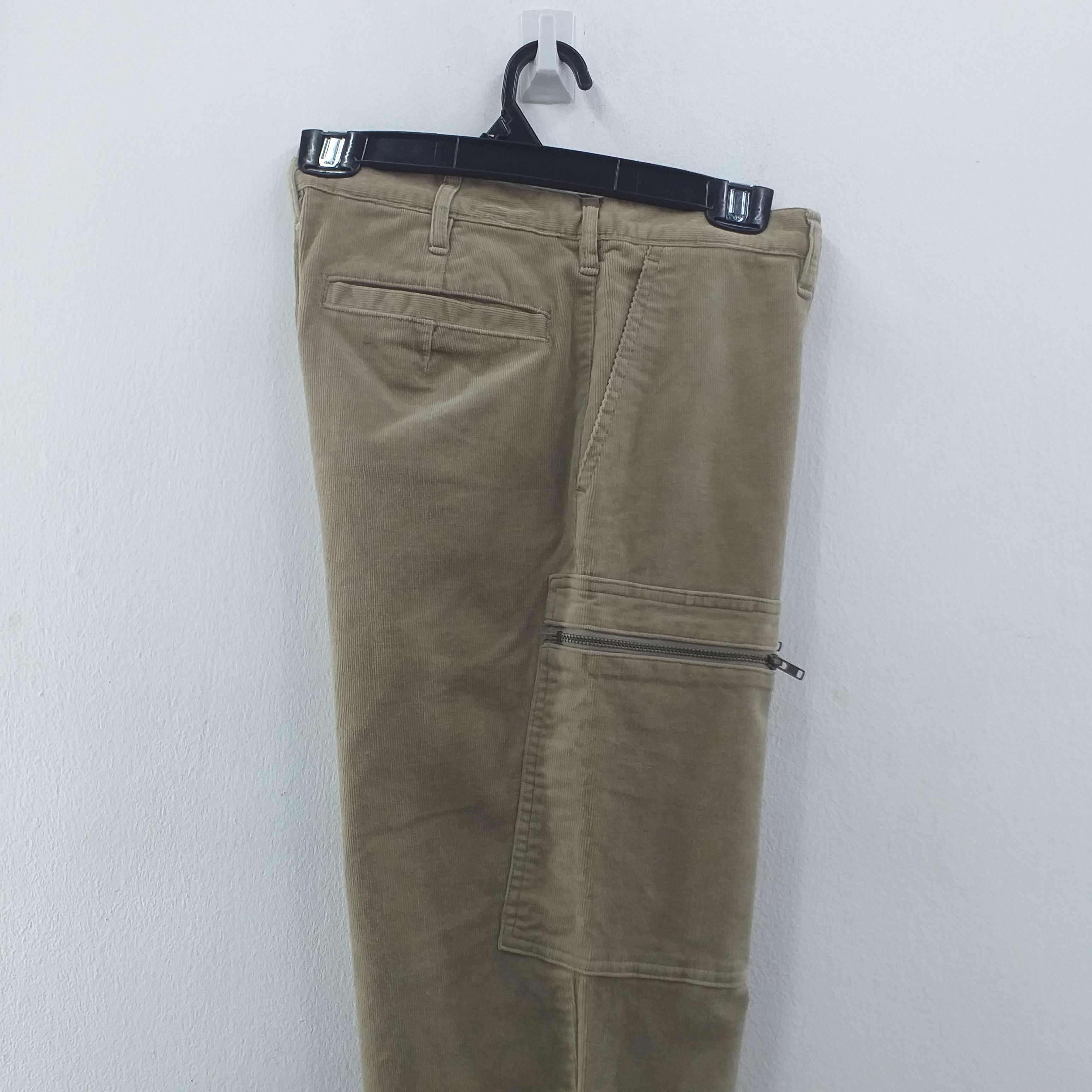 Japanese Brand Uniqlo Japanese Brand Cargo Corduroy Pocket Pant 30x33 CP033 Size US 30 / EU 46 - 11 Thumbnail