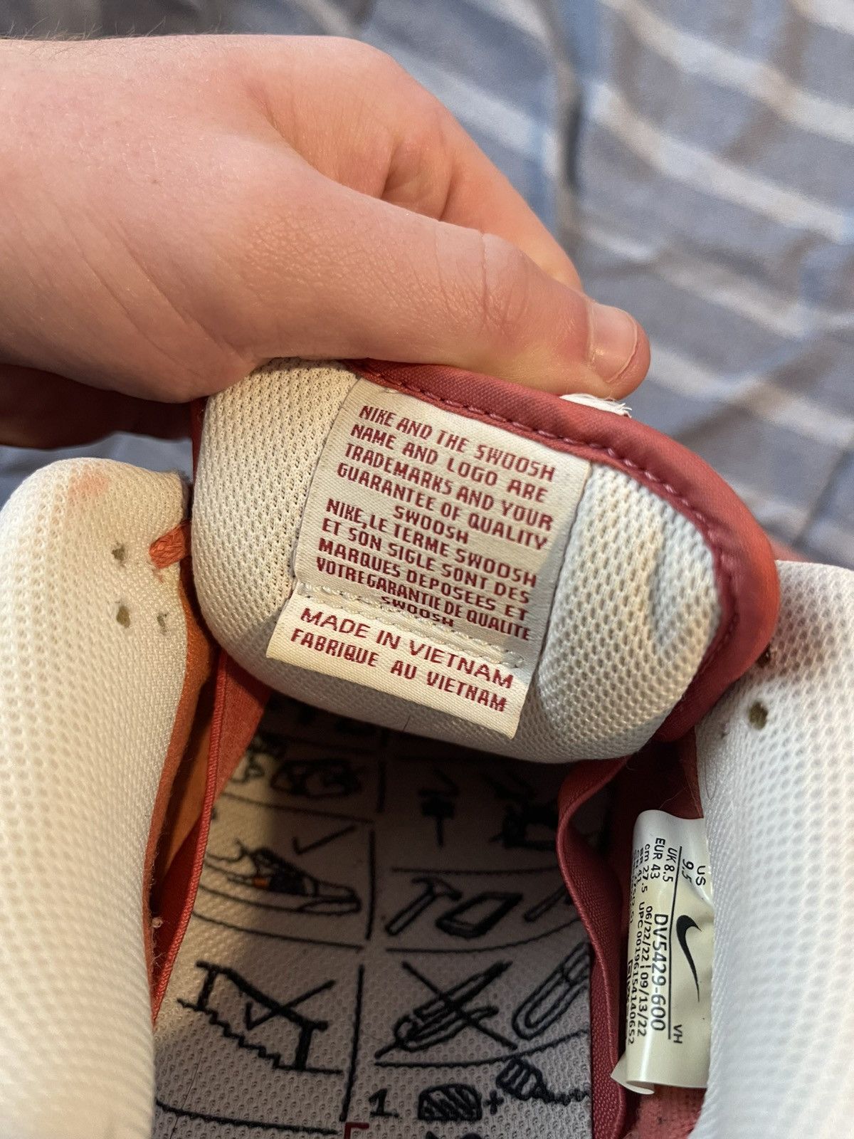 Nike SB Adobe Dunk Size US 9.5 / EU 42-43 - 7 Thumbnail