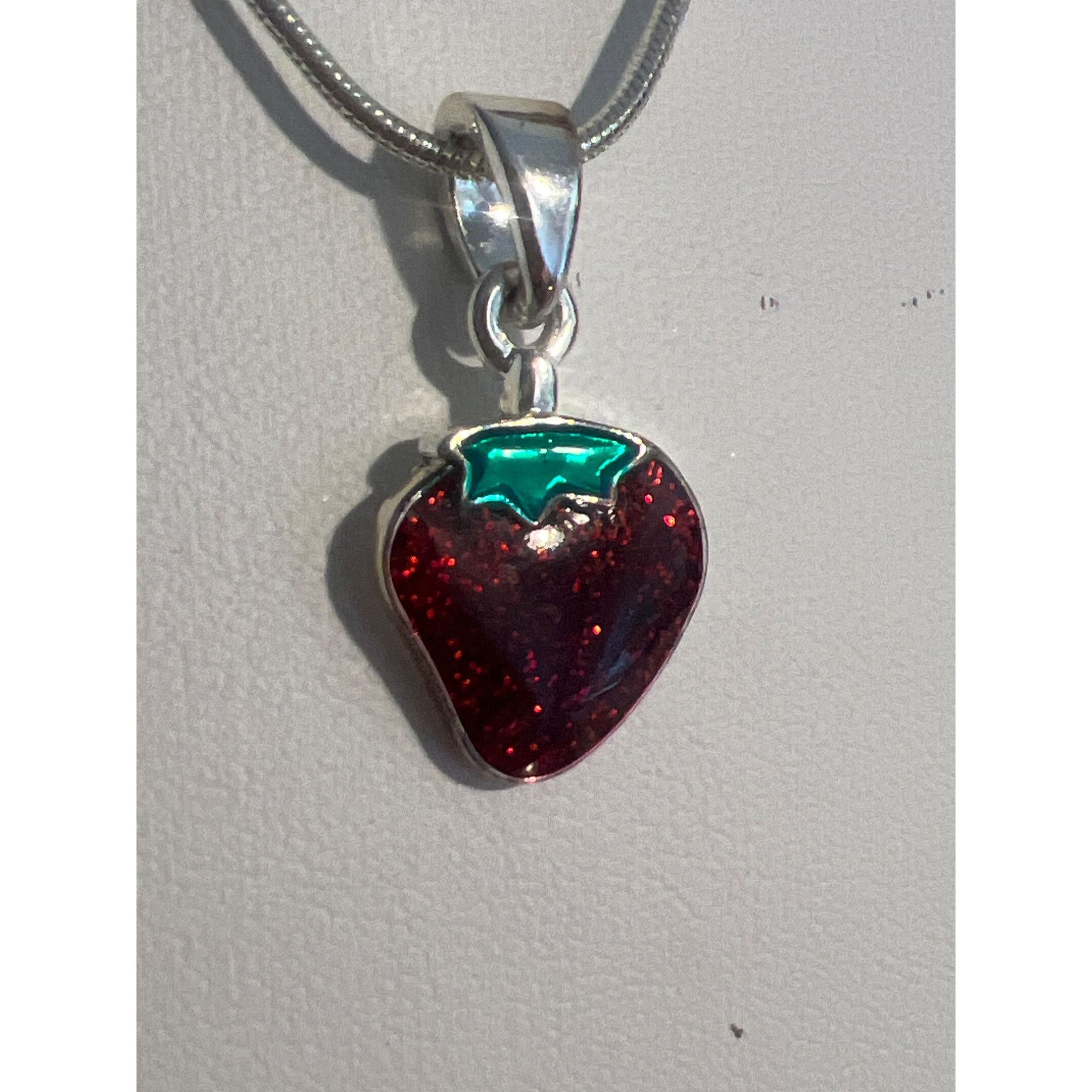 Other Strawberry Pendant Necklace Silver Tone Chain Courtney C Red Size ONE SIZE - 2 Thumbnail