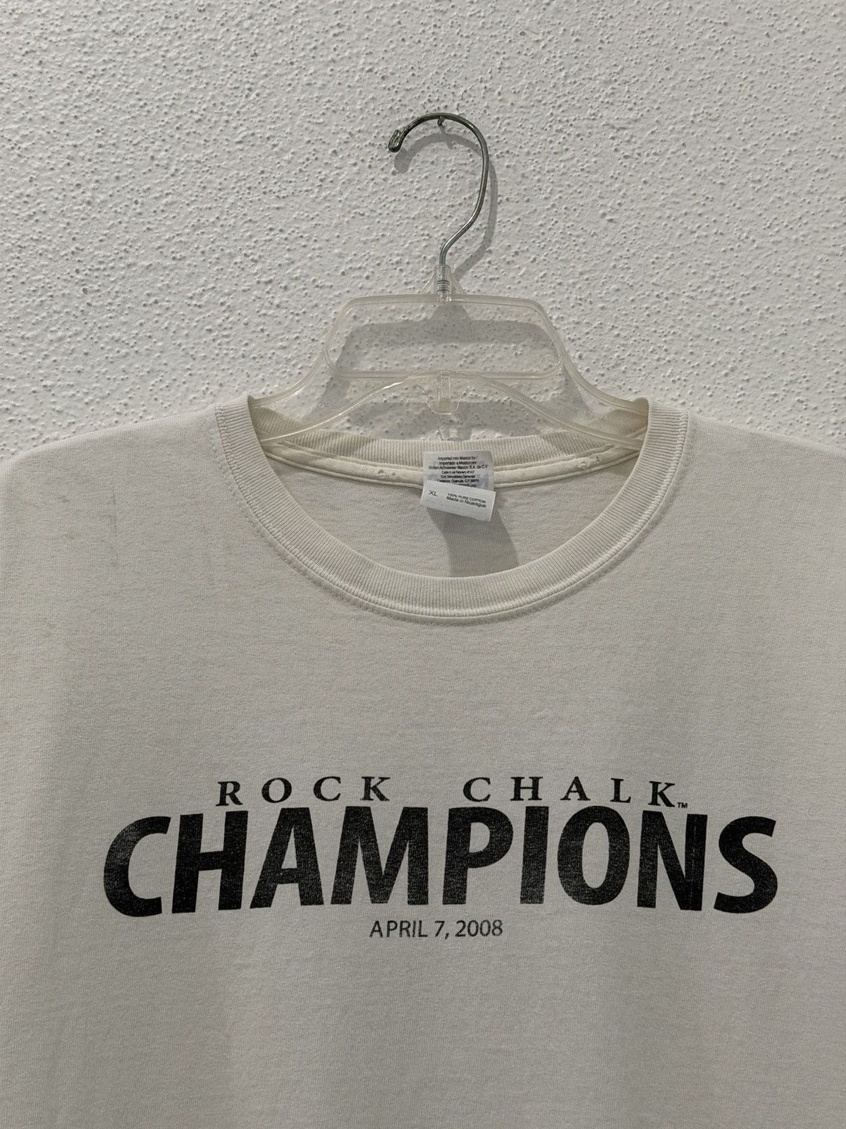 NCAA Kansas Jayhawks 2008 National Champs Newspaper Tee XL NCAA Size US XL / EU 56 / 4 - 4 Thumbnail