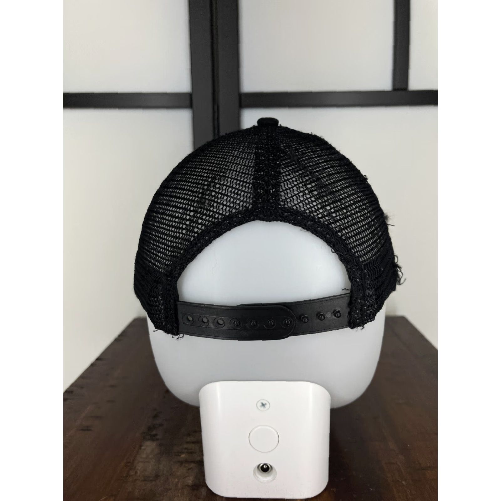 Vintage ROXY Hat Cap Snap Back Trucker Womens One Size Black Distressed Polyester Outdoor Logo Knit Pattern Solid Size ONE SIZE - 6 Thumbnail