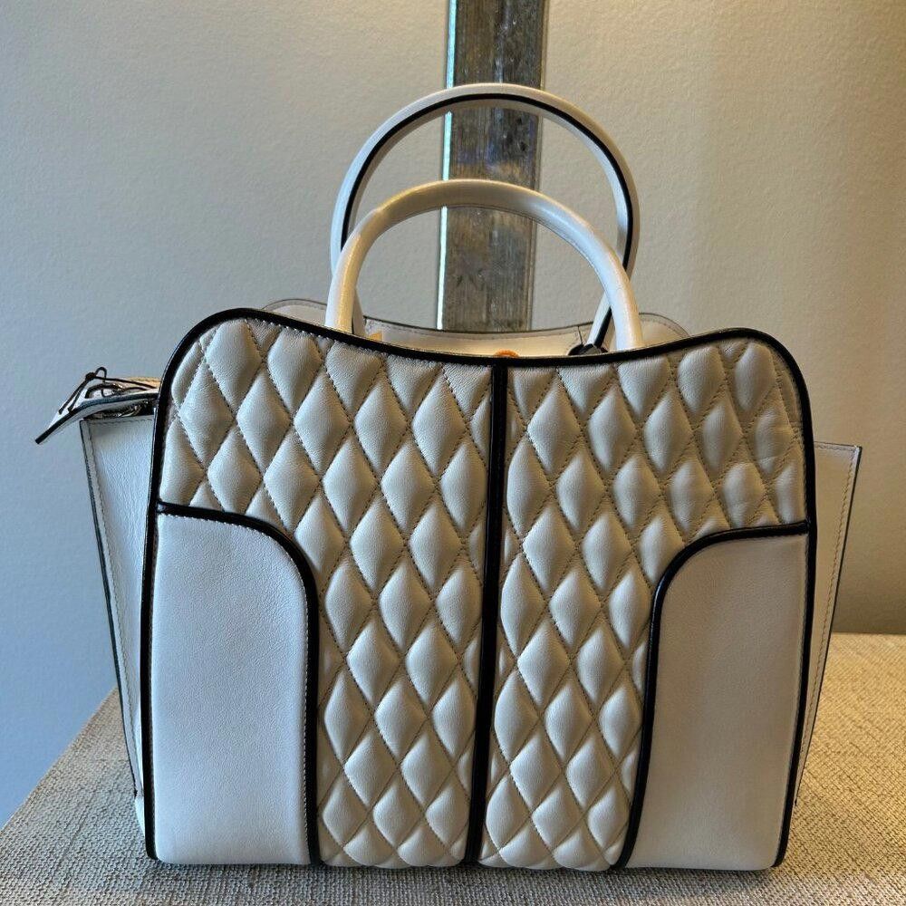 Tod's TOD's Quilted Stitch Sella Bag in Cream/White/black Trim Size ONE SIZE - 2 Thumbnail