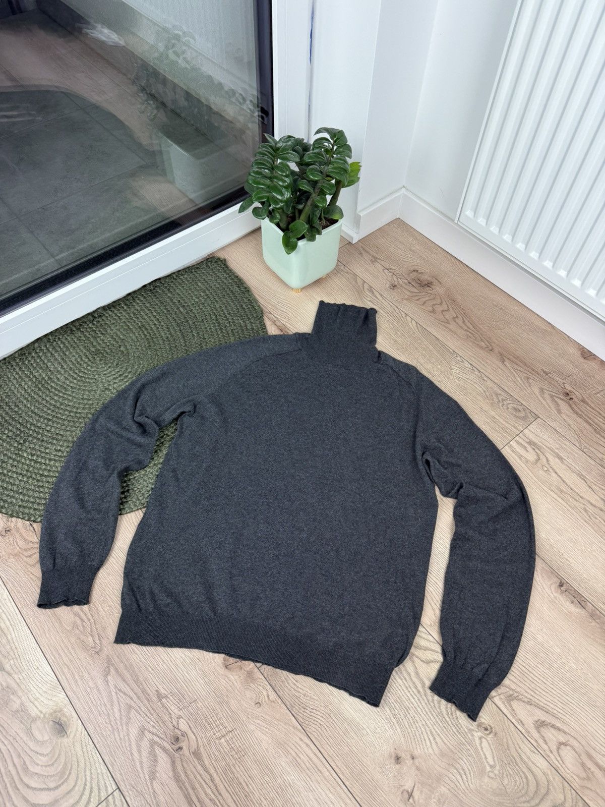 Prada Prada Wool Turtleneck Sweater Size US L / EU 52-54 / 3 - 1 Thumbnail