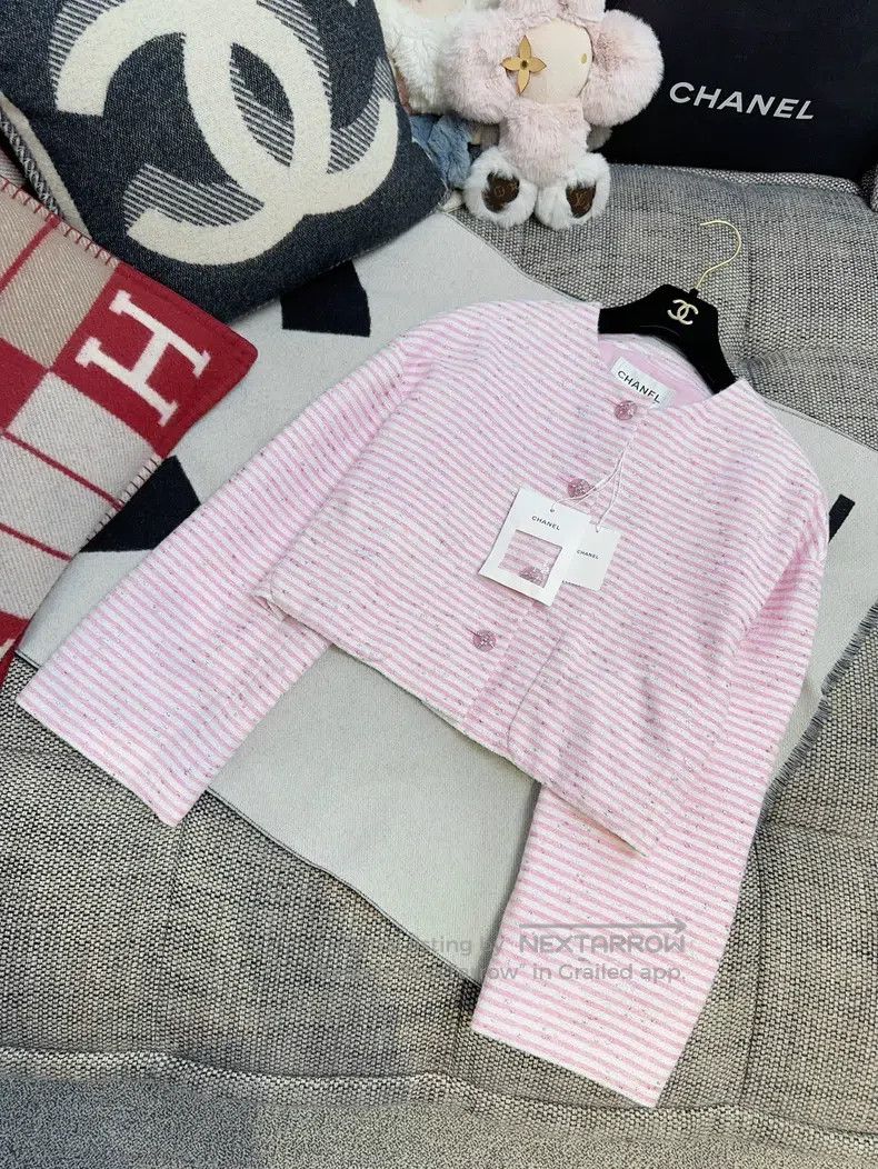 Chanel Chanel 24C early spring pink striped glitter diamond buckl Size XS / US 0-2 / IT 36-38 - 7 Thumbnail