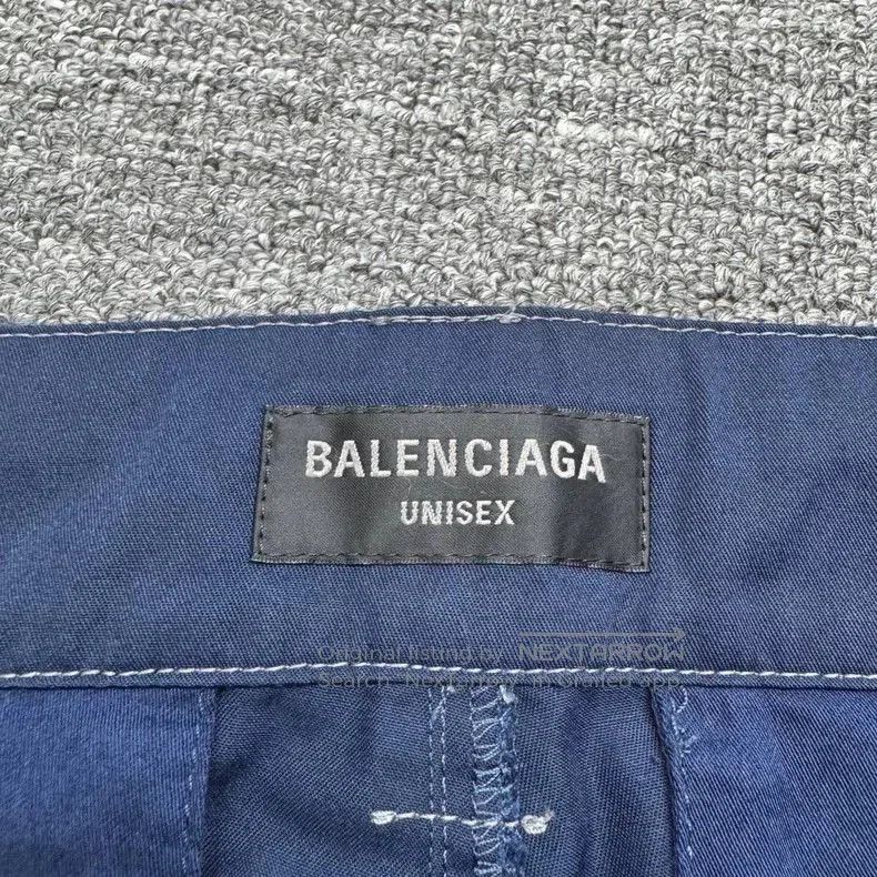 Balenciaga Balenciaga Logo Embroidered Cargo Pants. Size US 28 / EU 44 - 2 Thumbnail