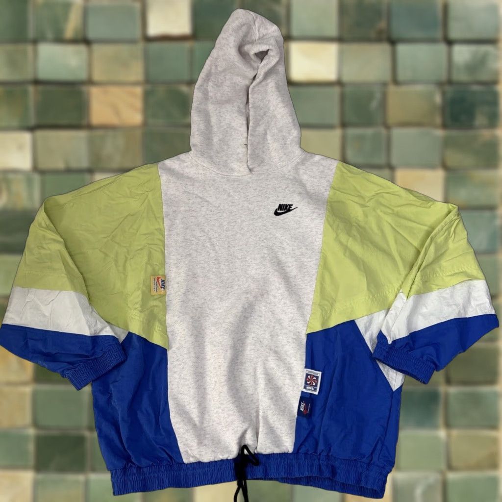 Nike VINTAGE Nike Sportswear Pullover Hoodie Women Adult Medium Blue White Green Icon Clash Size M / US 6-8 / IT 42-44 - 1 Thumbnail