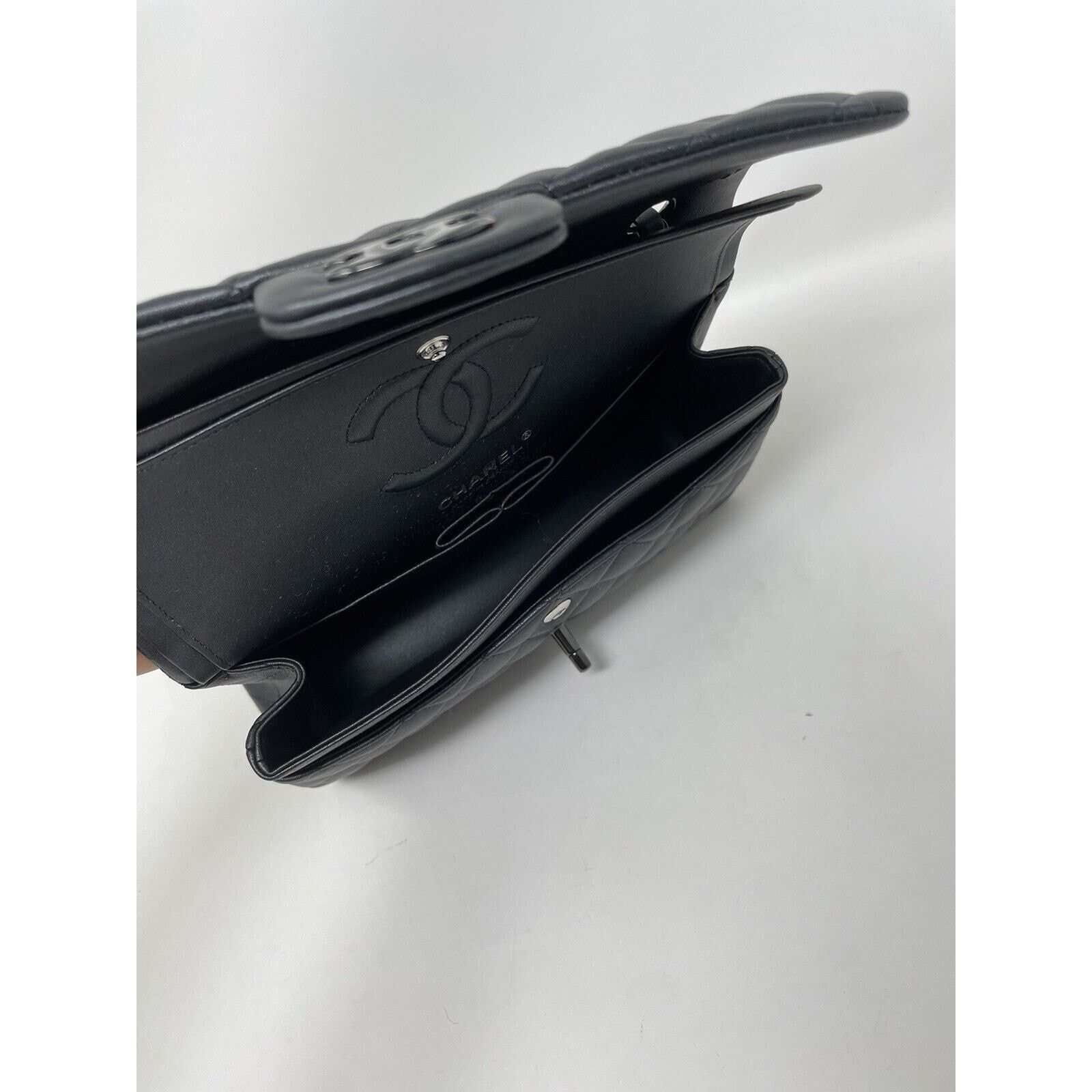 Chanel SO BLACK Small Classic Double Flap Black Pearly Lambskin 23B Size ONE SIZE - 10 Thumbnail