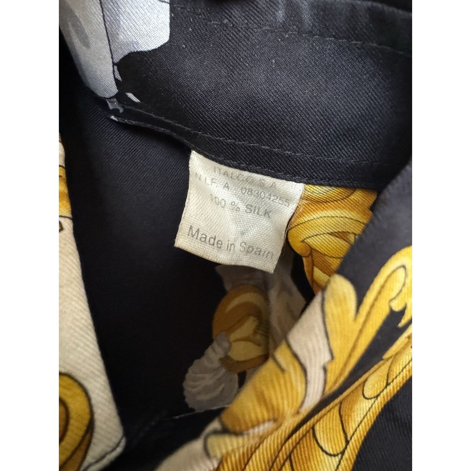 Versace Versace V2 100% Silk Baroque Button Up Shirt Long Sleeve Gol Size US L / EU 52-54 / 3 - 3 Thumbnail
