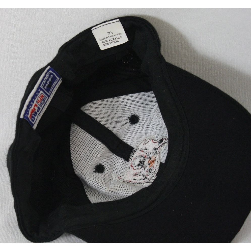Adidas × NFL × Vintage Vintage Y2K Tampa Bay Buccaneers Adidas 3 Stripe Hat 7 1/2 Size ONE SIZE - 6 Thumbnail