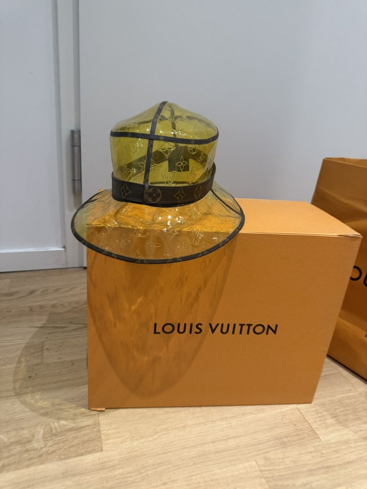 Louis Vuitton Louis Vuitton Bucket Hat Yellow Monogram (Rare Runway Piece) Size ONE SIZE - 19 Thumbnail