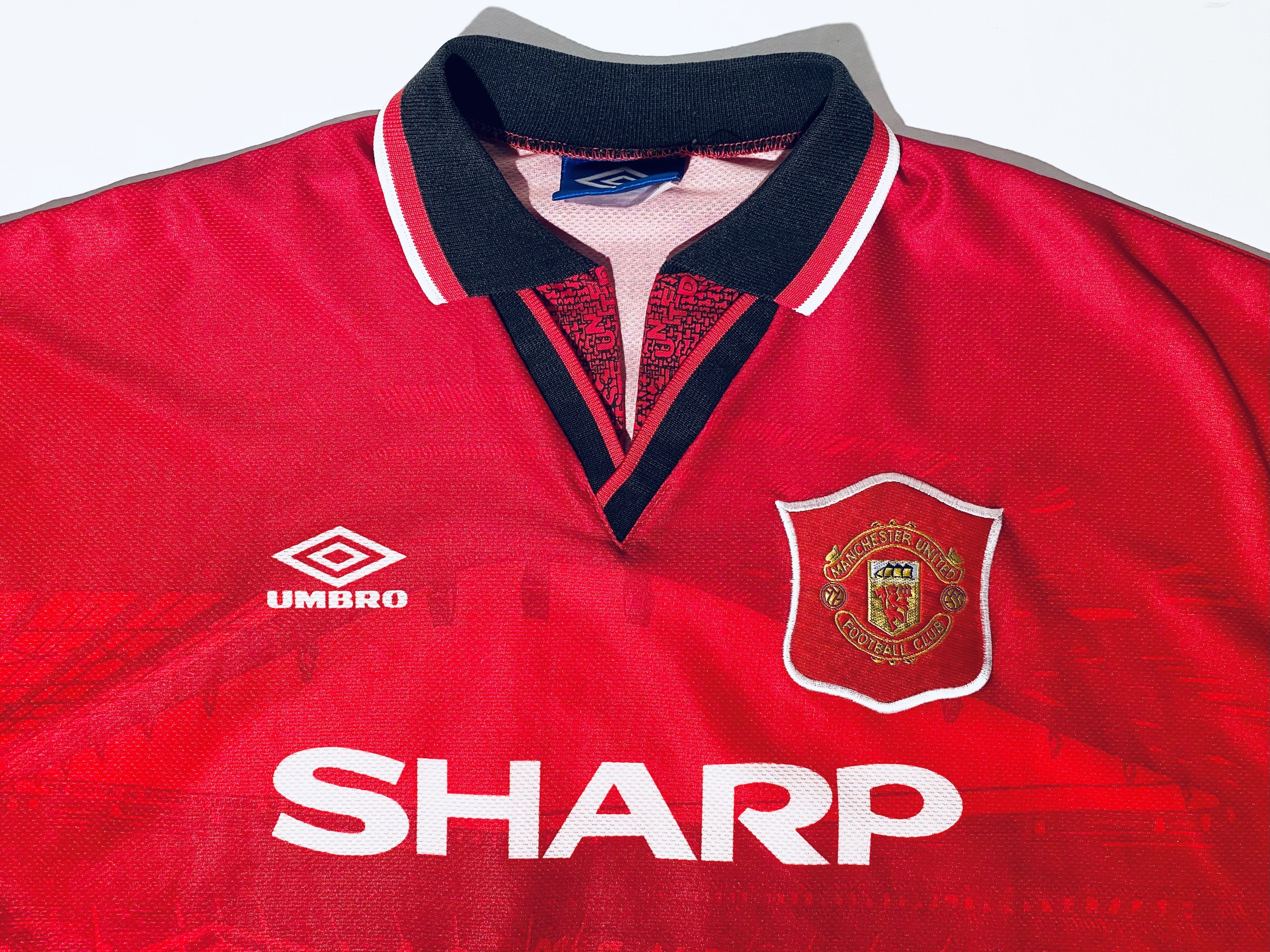 Umbro Manchester United Giggs Home Jersey Shirt 1994 - 1996 Size US L / EU 52-54 / 3 - 4 Thumbnail