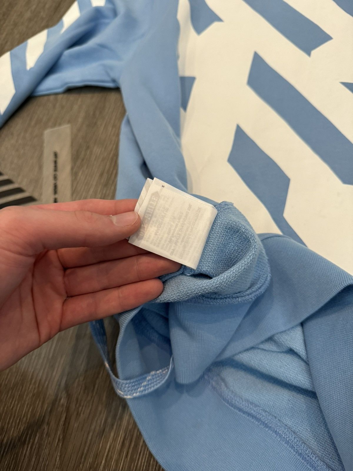 Off-White Off White GRAIL FW14 Caravaggio Hoodie Light Blue Size Large Size US L / EU 52-54 / 3 - 18 Thumbnail
