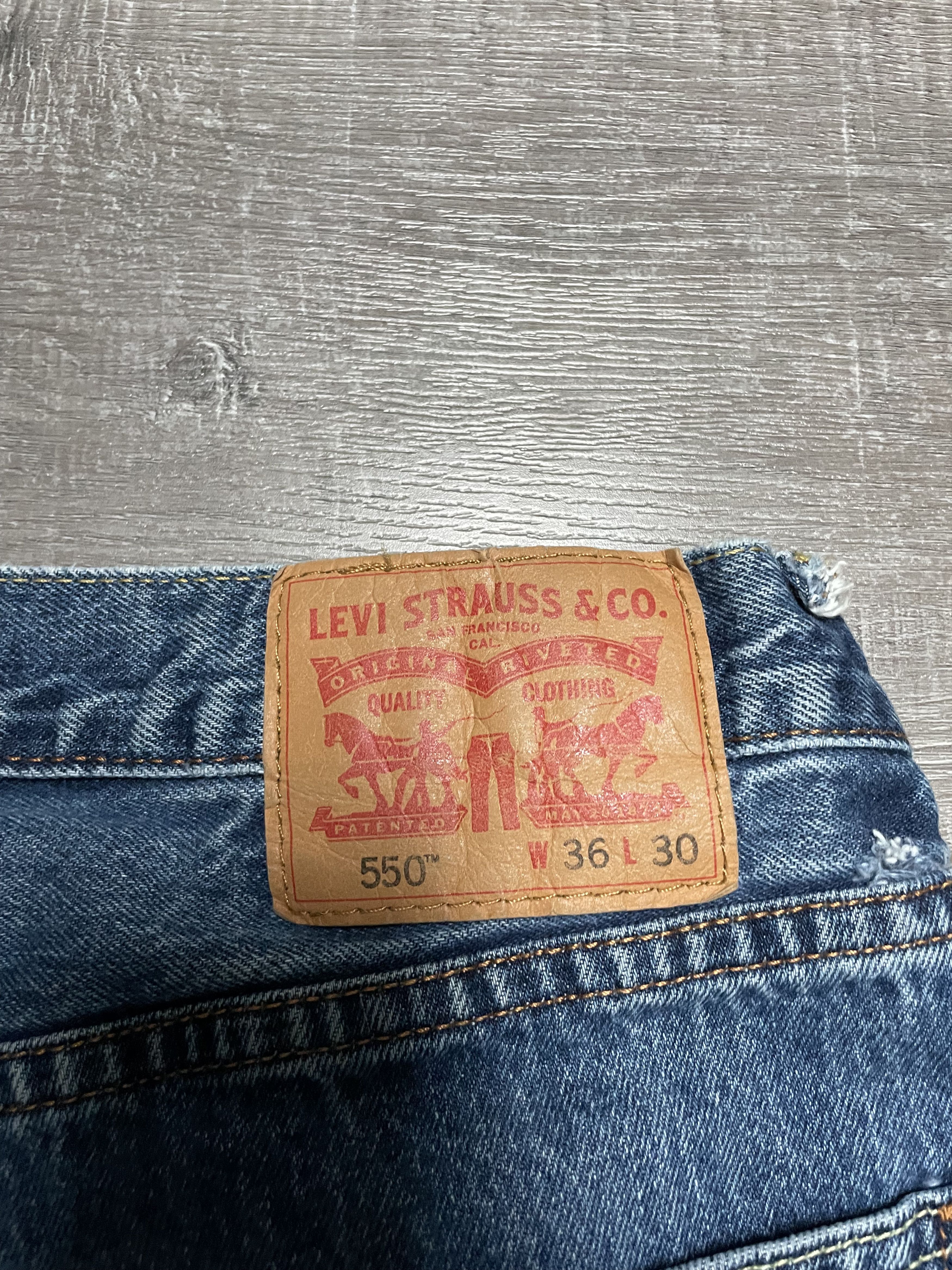 Levi's Levi’s 550 Relaxed Fit Tapered Jeans Blue Wash Denim 36x30 Size US 36 / EU 52 - 3 Thumbnail