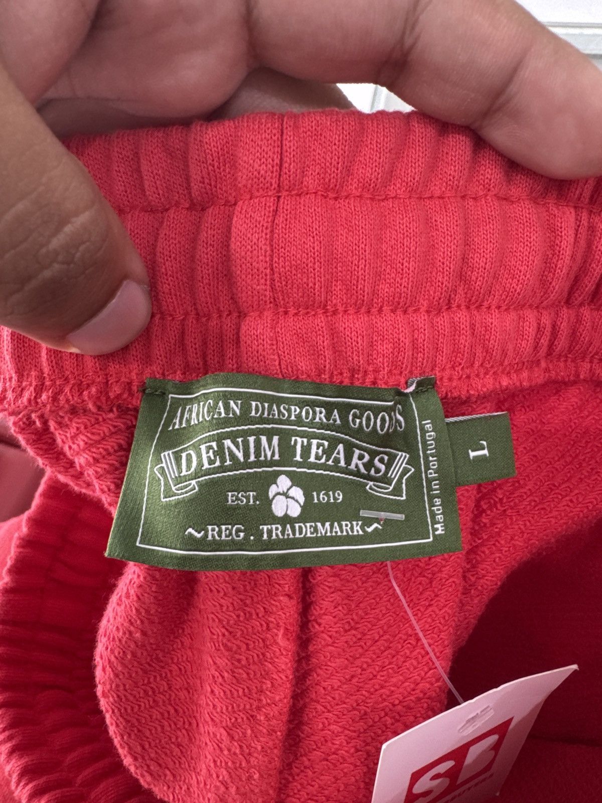 DENIM TEARS Denim Tears Cotton Wreath Sweatpants Red Size US 34 / EU 50 - 3 Thumbnail