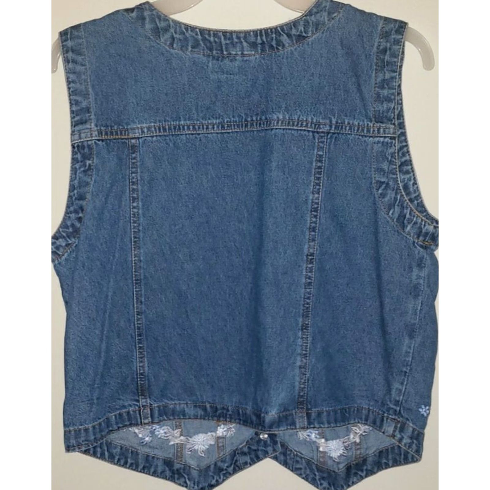 Vintage STUDIO WEST Denim Vest BLUE Embroidered Floral Casual Womens/Misses/Teens Large VEST Size 36" / US 14 / IT 50 - 2 Thumbnail