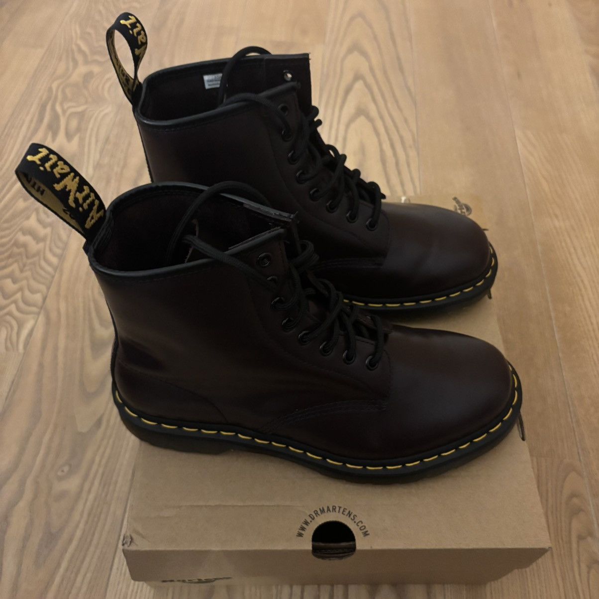 Dr. Martens Dr.Martens burgundy high leather boots Size US 9 / EU 42 - 3 Thumbnail