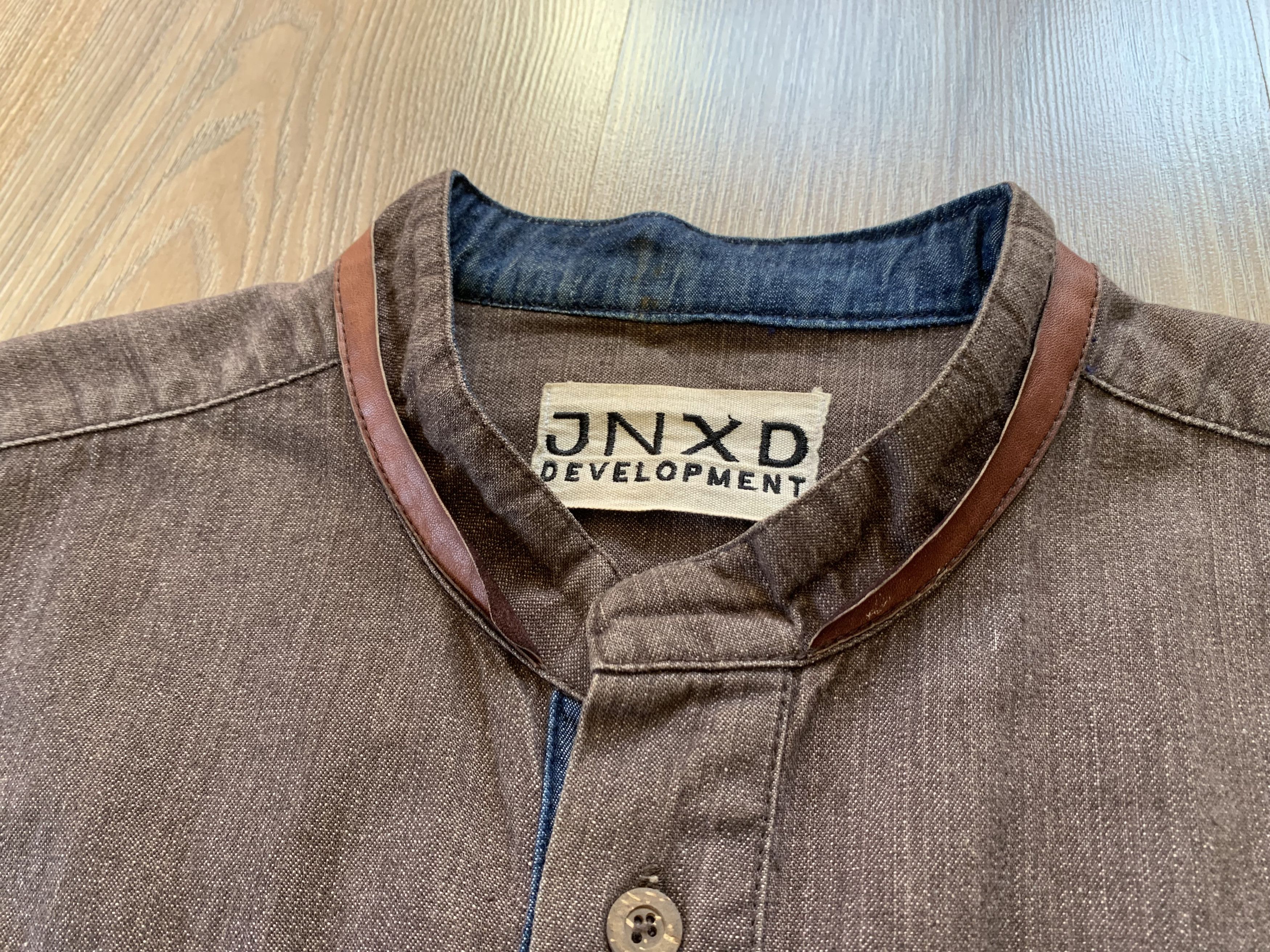 Japanese Brand Rare Vintage JNXD Leather Patched Denim Shirt Size US M / EU 48-50 / 2 - 6 Thumbnail