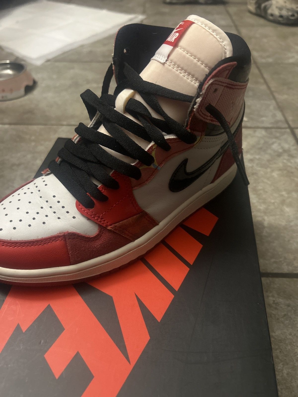 Nike Jordan 1 Spider verse 6.5y/8W Size US 6.5 / EU 39-40 - 1 Thumbnail