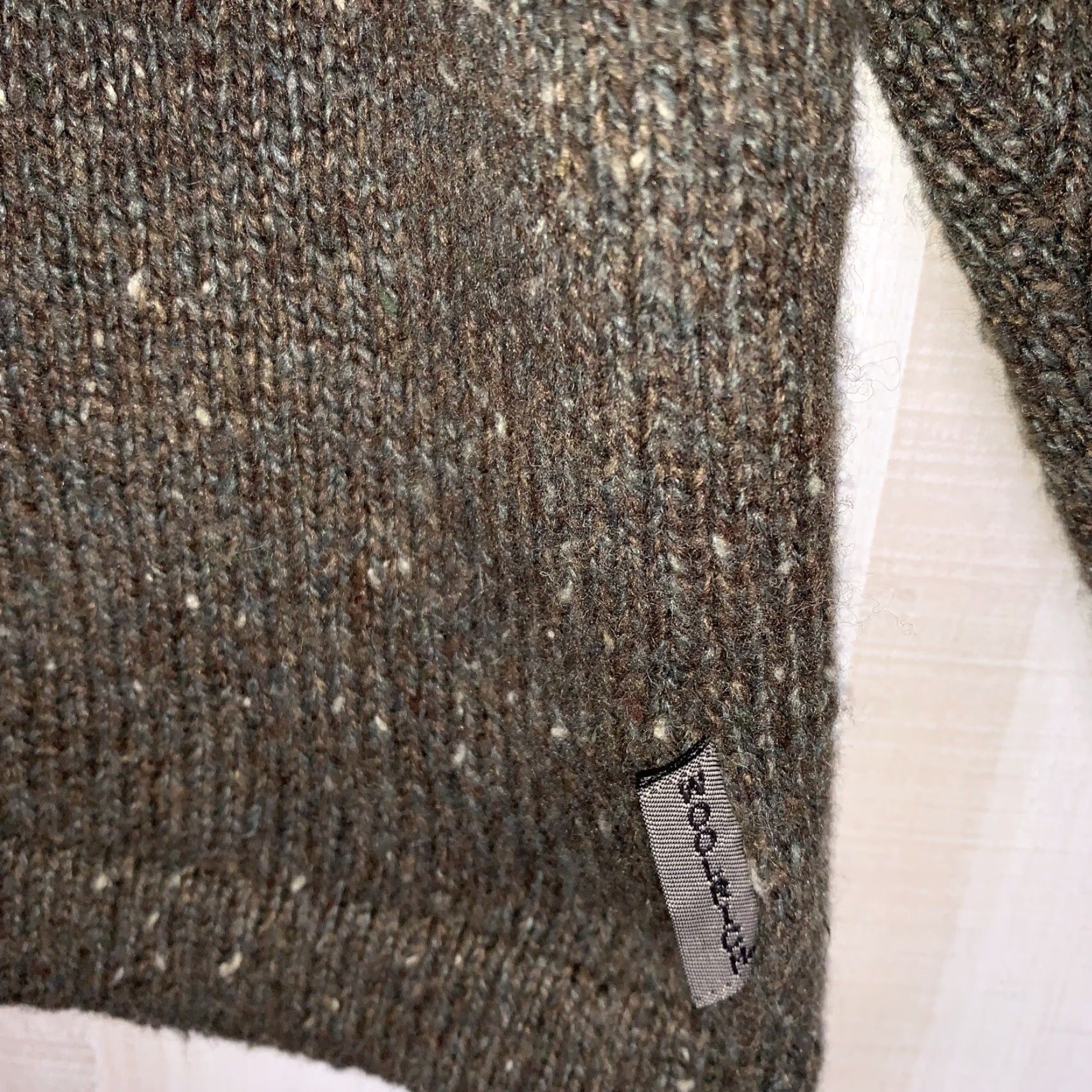 Vintage VINTAGE Woolrich Sweater Mens L V-Neck Green Wool Blend Pullover Long Sleeve Size US L / EU 52-54 / 3 - 3 Thumbnail