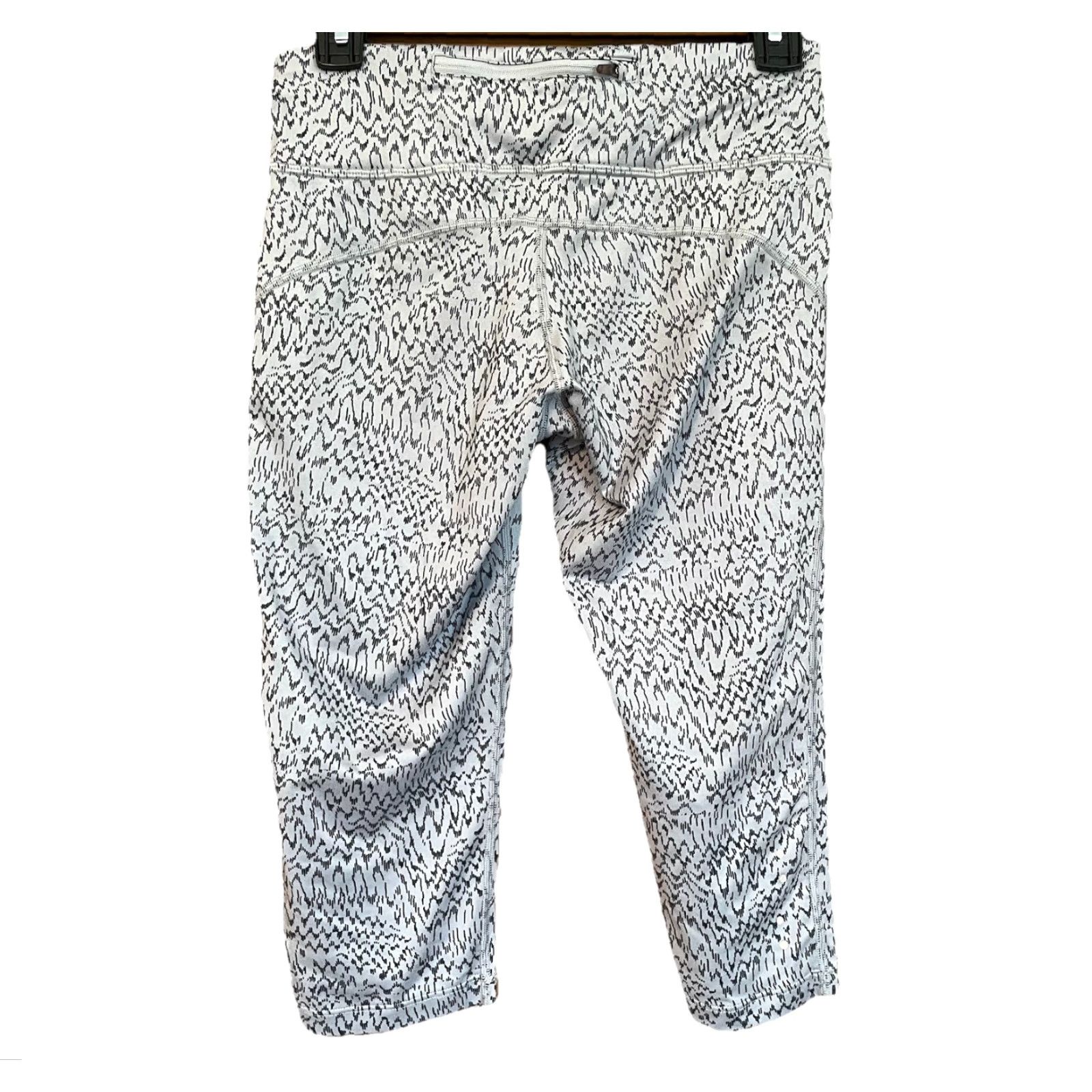 Nike Nike Dri-Fit Capri Leggings Womens Small Gray Black Running Training Compression Size 28" / US 6 / IT 42 - 2 Thumbnail